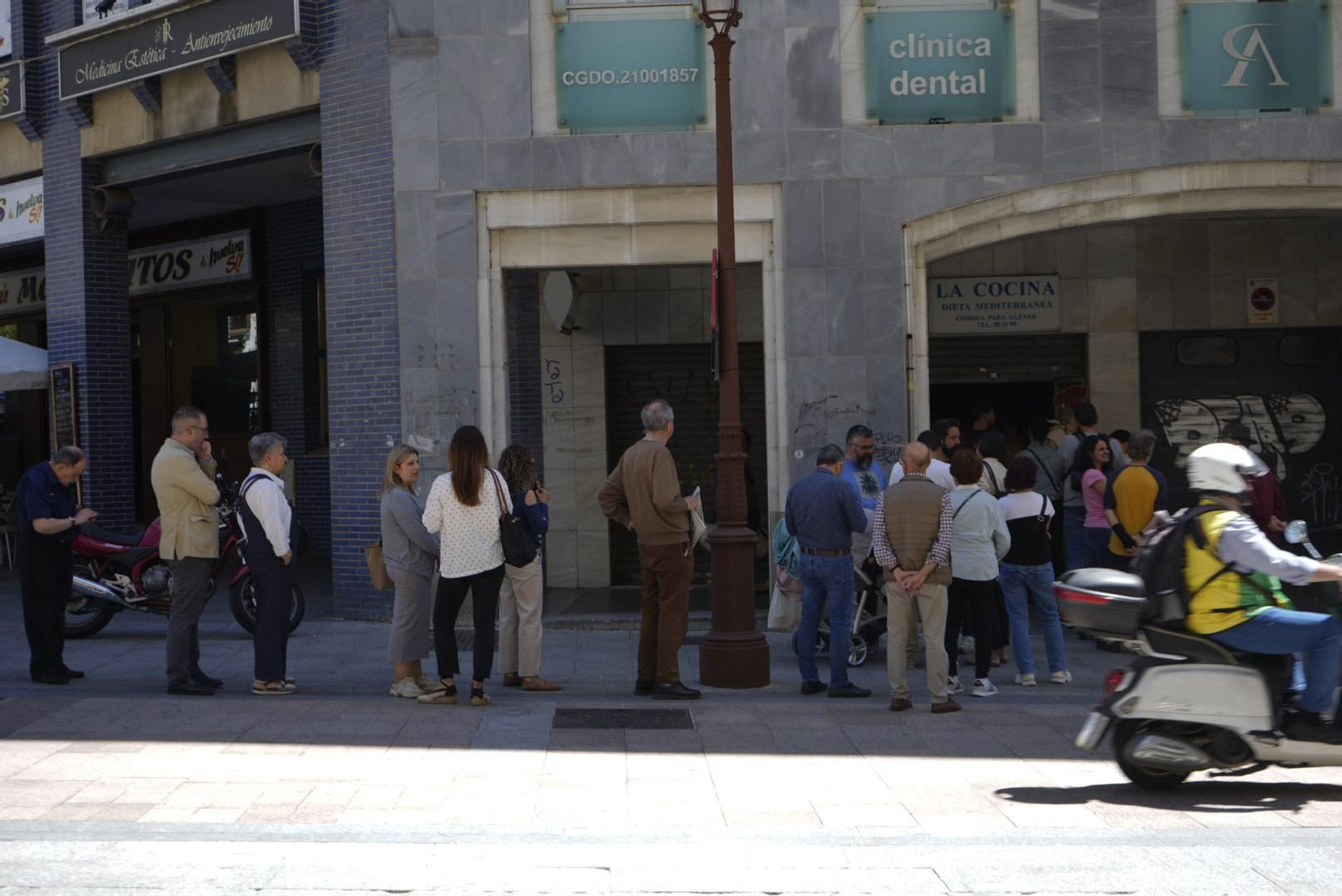 Así se vivió el apagón en las calles de Huelva, en imágenes