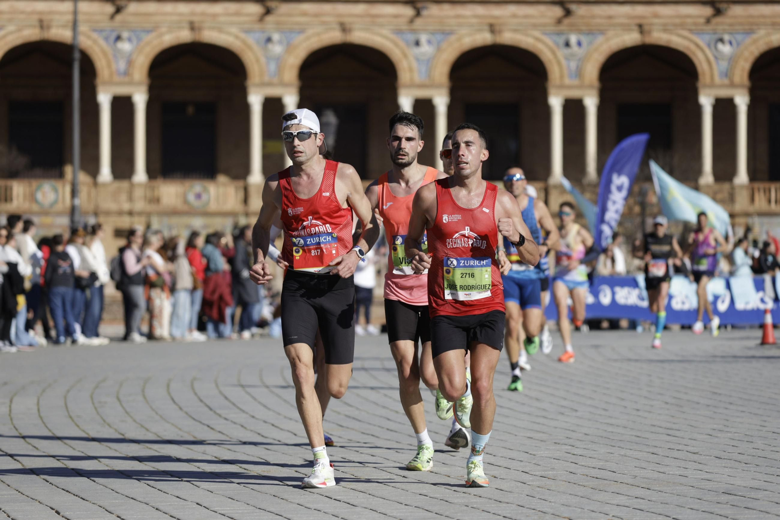 Búscate en el Zurich Maratón de Sevilla 2025