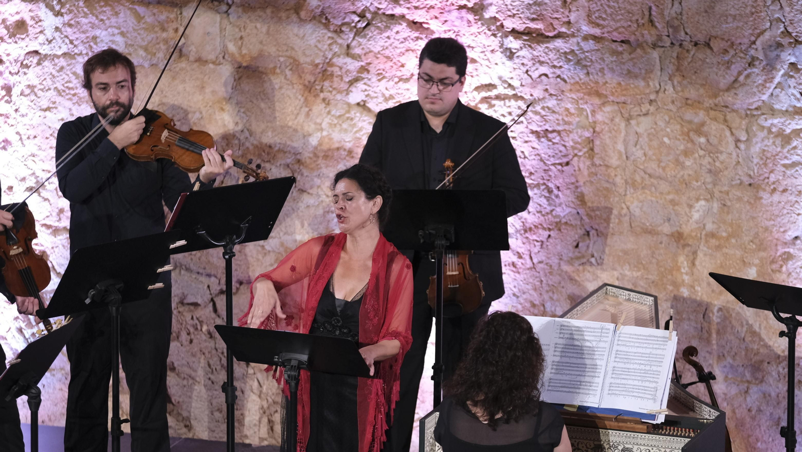 Imágenes del concierto de Harmonía del Parnás en el Festival de Música Renacentista y Barroca de Vélez Blanco