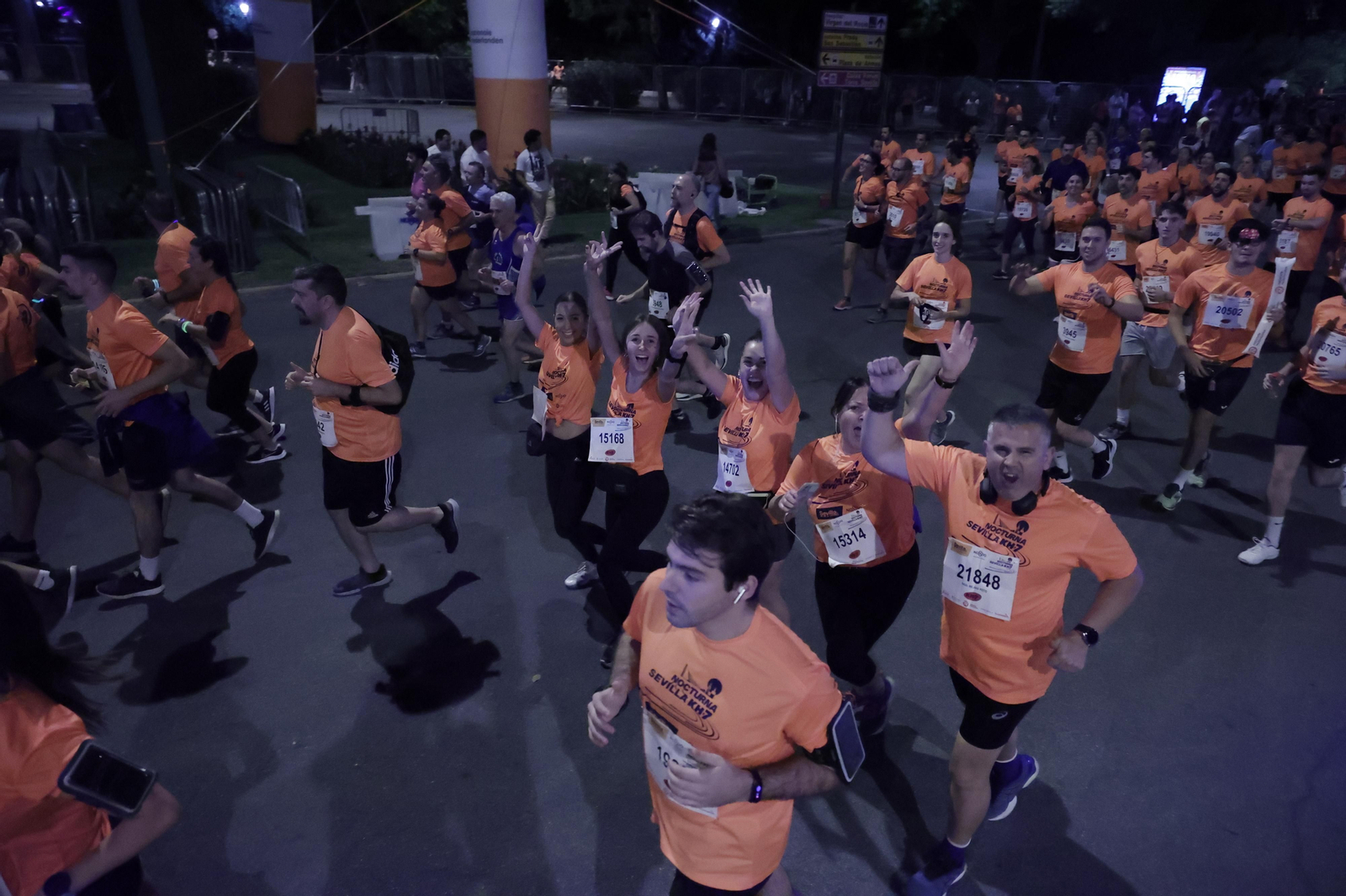 Búscate en la Carrera Nocturna de Sevilla (4)