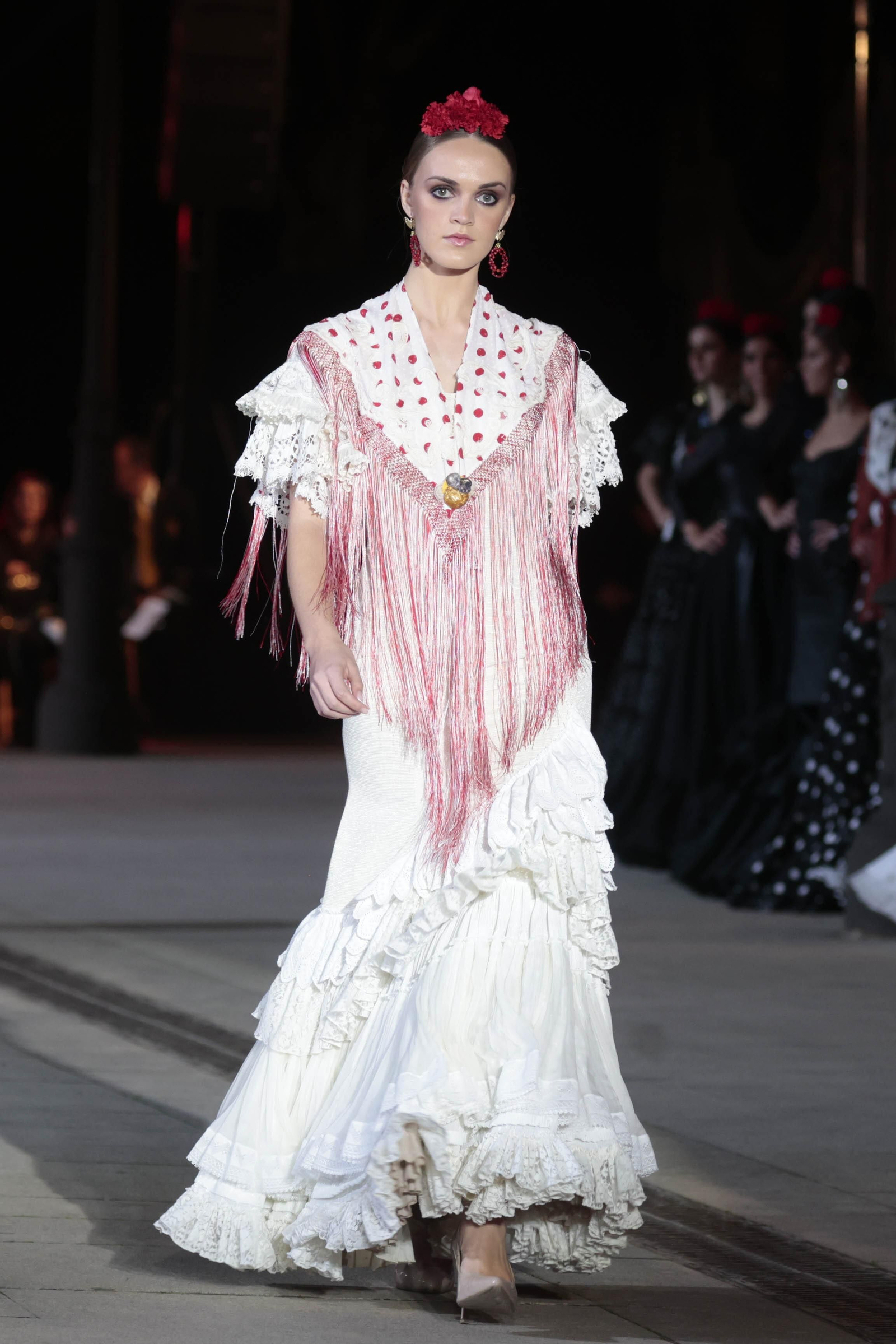 El desfile Andalucía es flamenca en el Palacio de San Telmo, todas las fotos