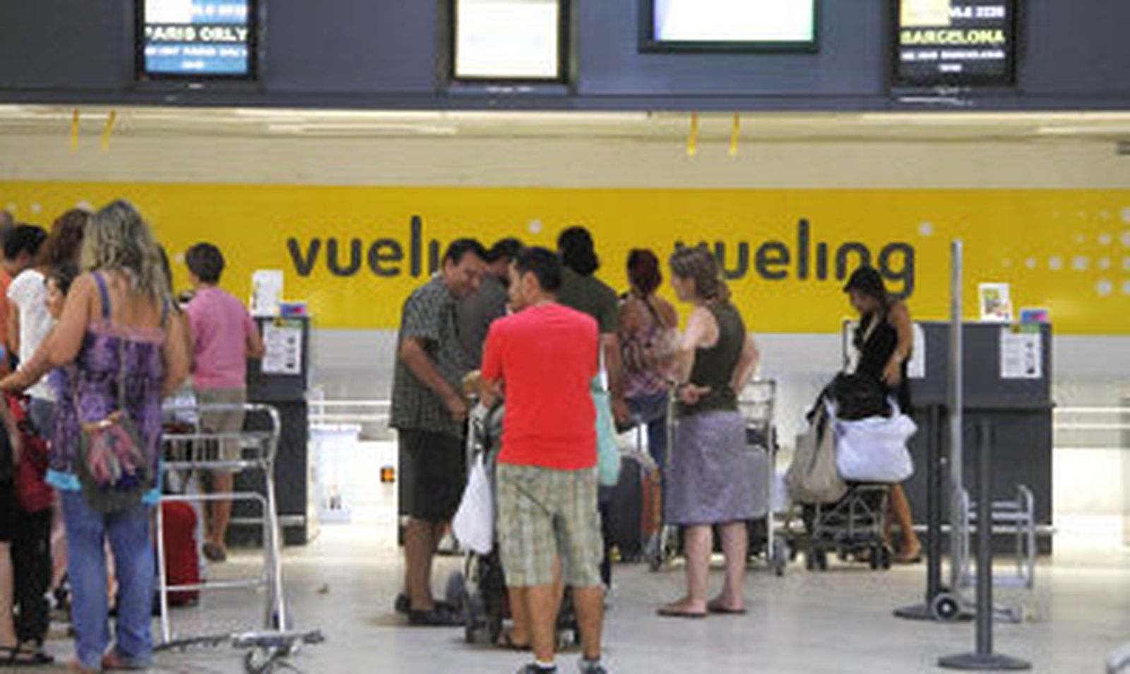 Vueling ofrece 15 rutas en Sevilla por Semana Santa