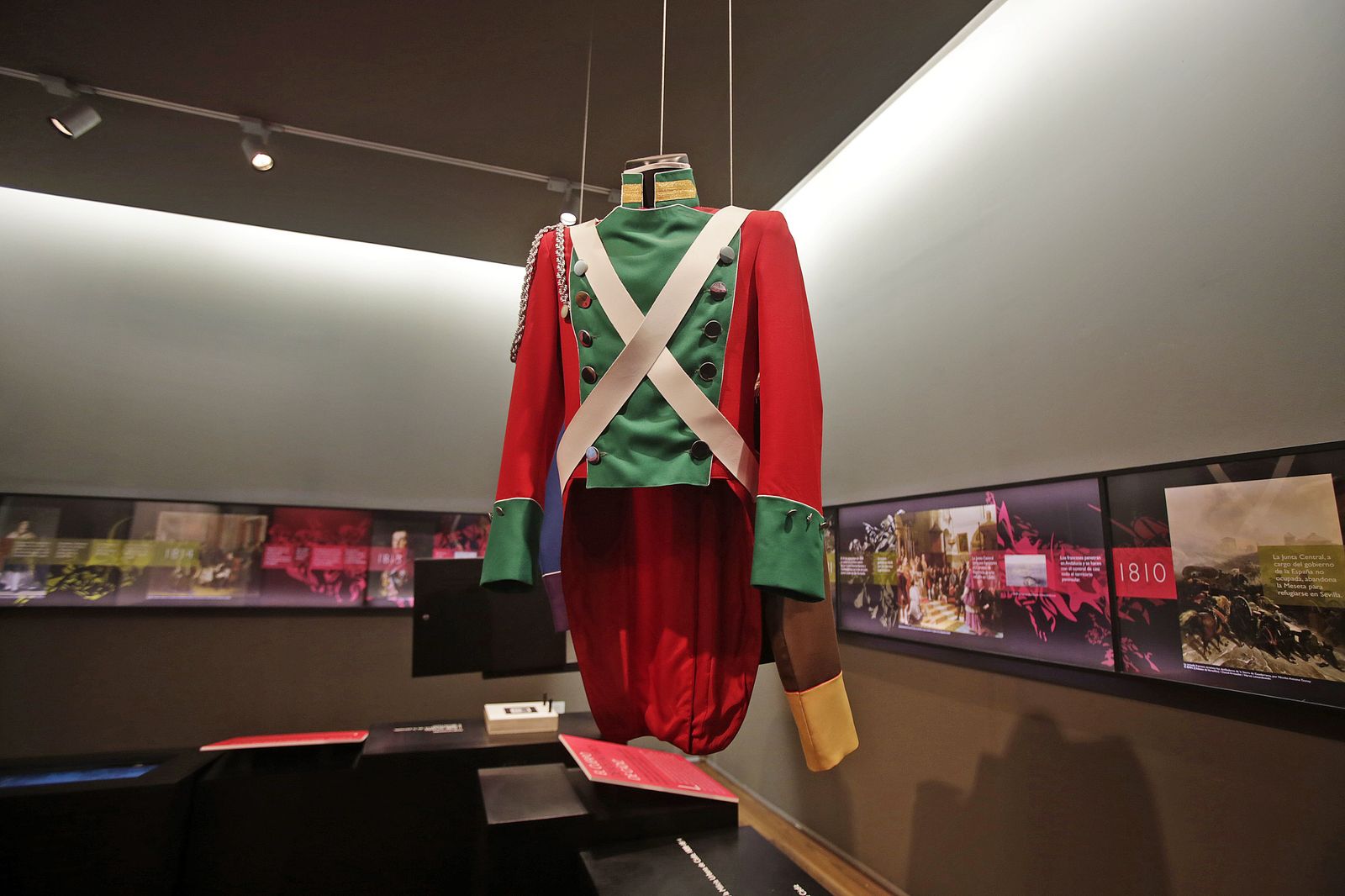 Un recorrido por el centro del Cádiz del Doce