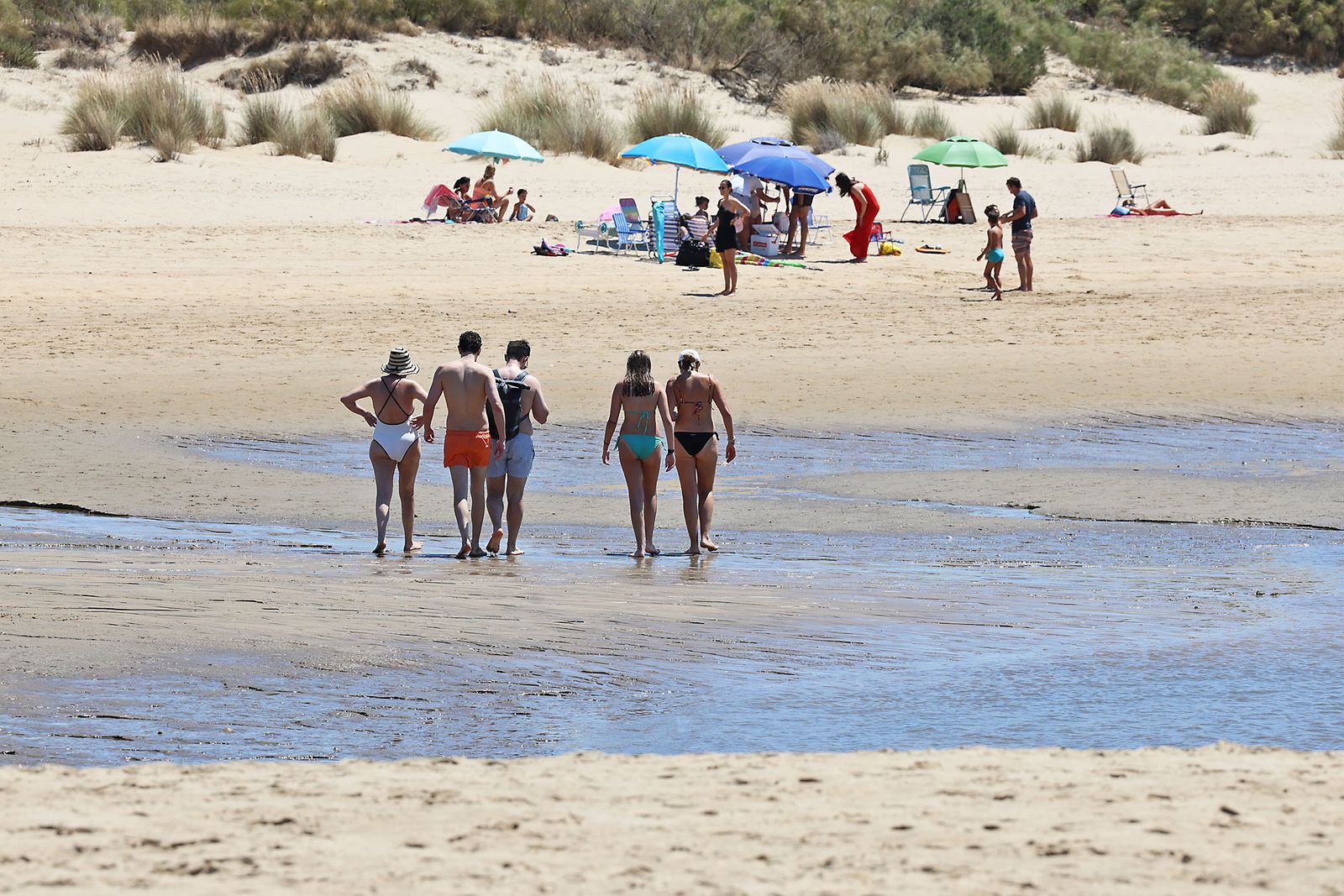 Las imágenes del domingo de playa en Huelva