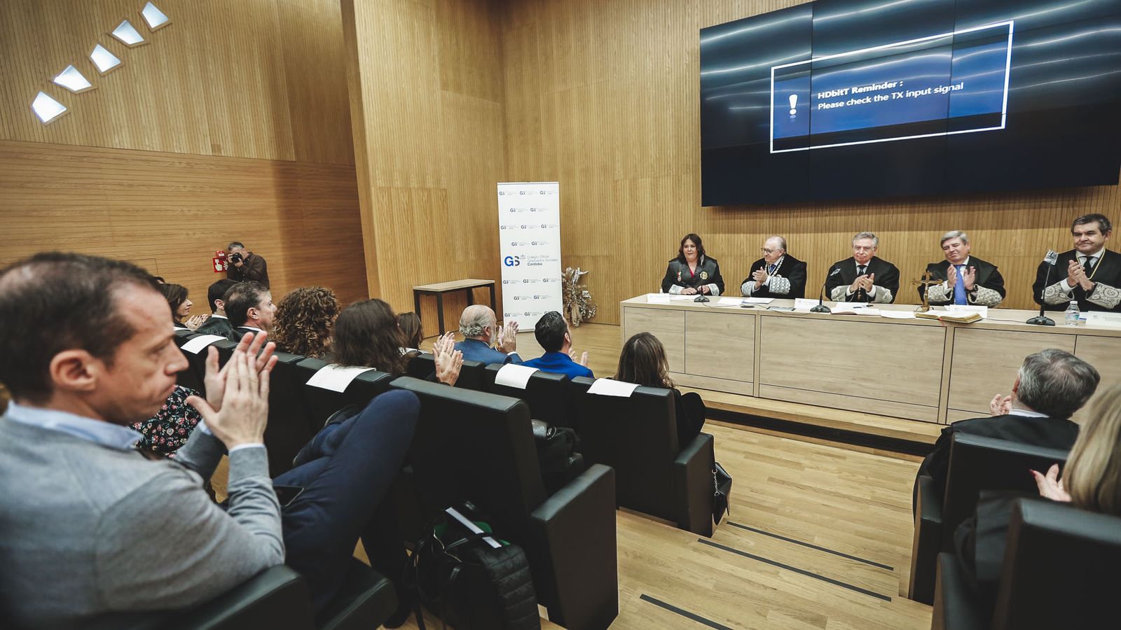 Aspecto del acto institucional celebrado en la Ciudad de la Justicia en el que juraron o prometieron los nuevos colegiados