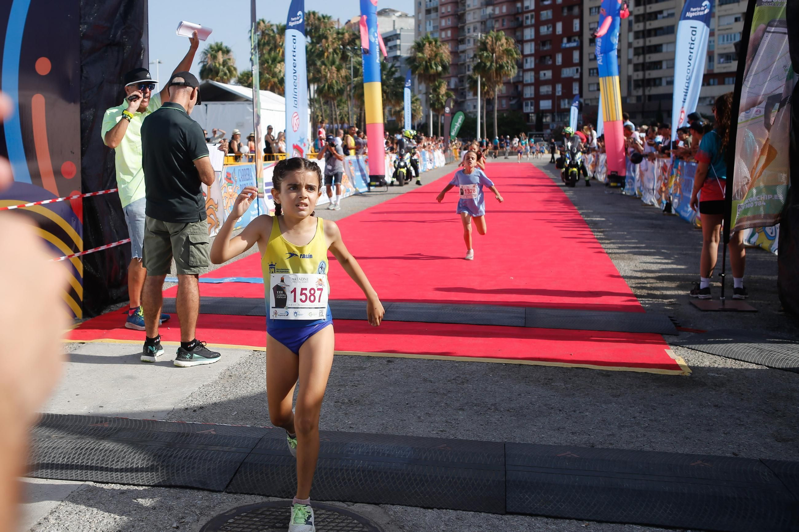 Búscate en la galería de fotos de categorías inferiores de la XXIII Carrera Popular Puerto Bahía de Algeciras