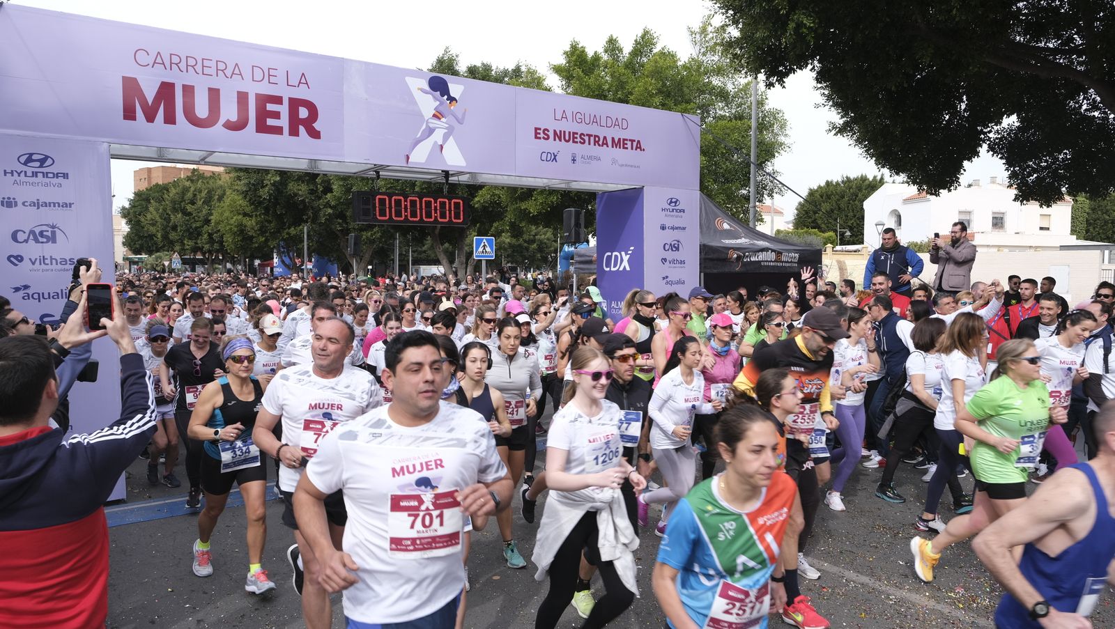 Imágenes de la Carrera de la Mujer 2023 en Almería