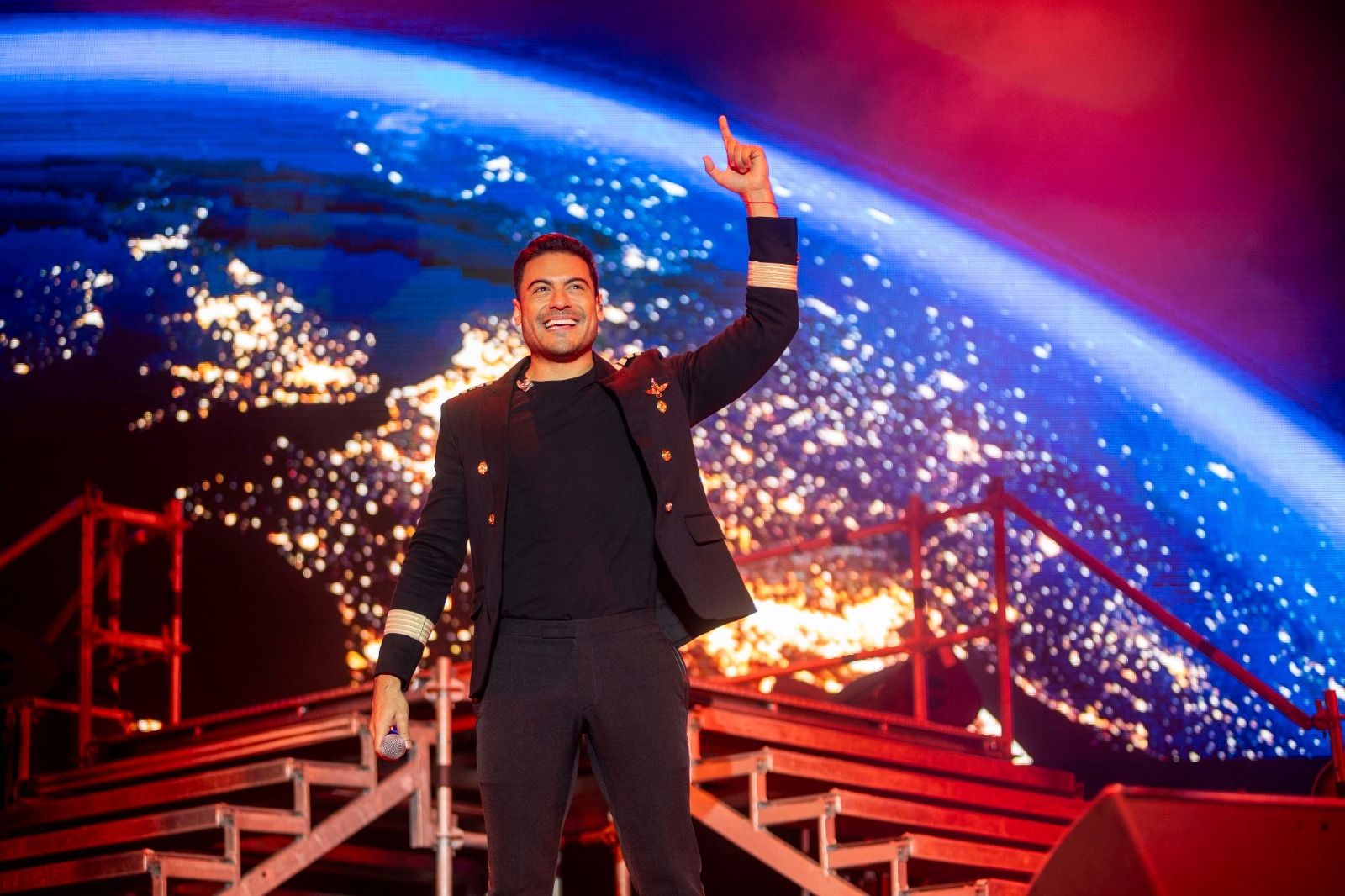 Búscate en las imágenes del concierto de Carlos Rivera en Concert Music Festival de Chiclana.