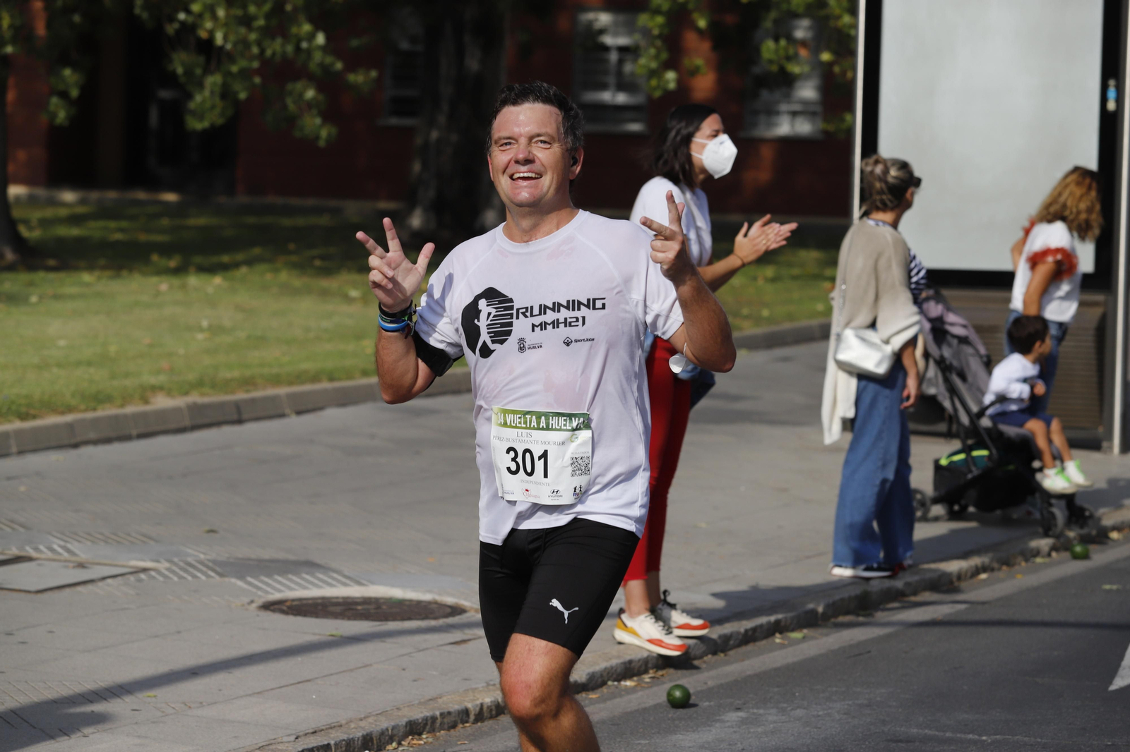 Las imágenes de la vuelta a Huelva de atletismo