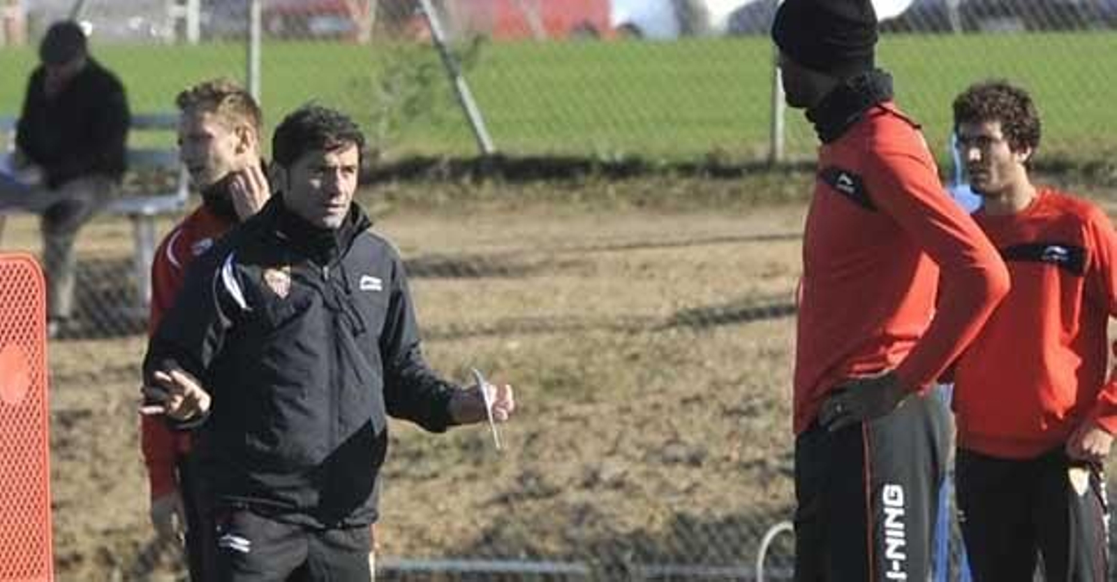 Marcelino busca la Champions con un equipo "más solvente" en casa