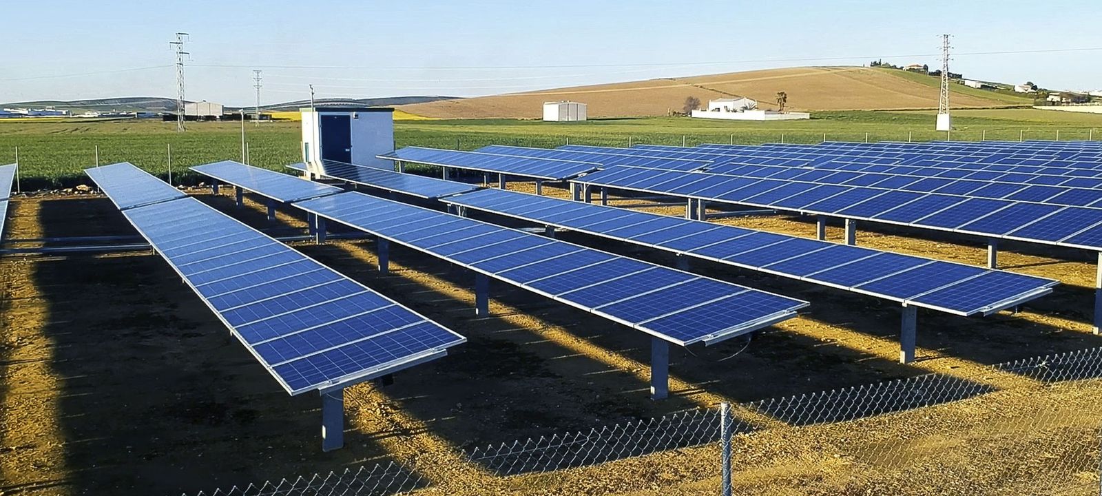 Planta de placas fotovoltaicas ya en funcionamiento en Marchena.