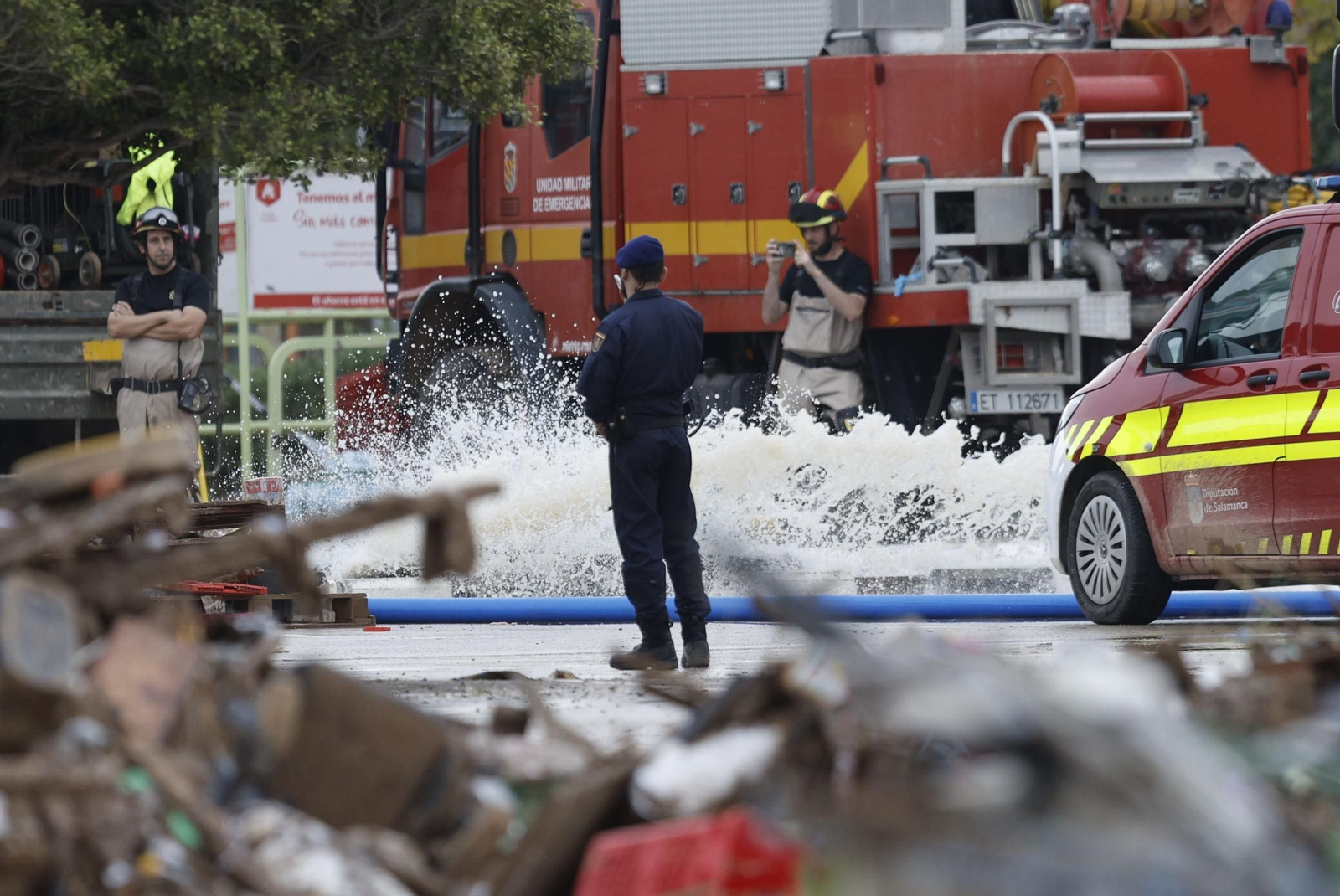 Trabajos de limpieza por la catártrofe de la DANA en Valencia