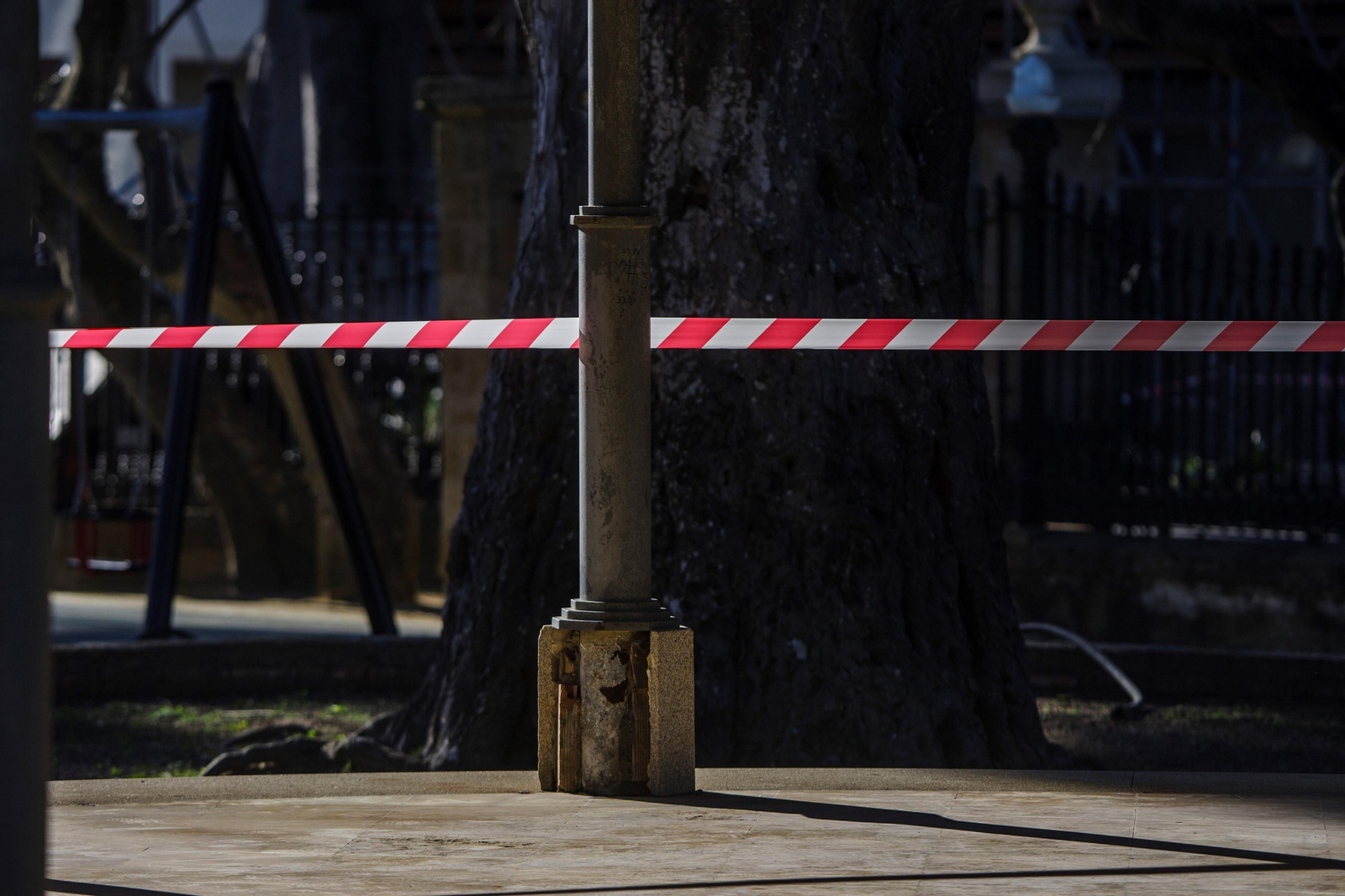 Imágenes del mal estado del Parque Genovés de Cádiz