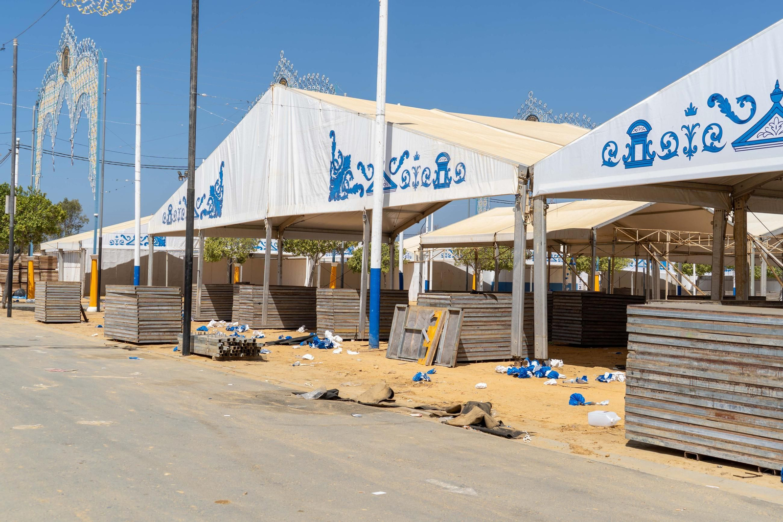 Imágenes del recinto de las Fiestas Colombinas días después de su final