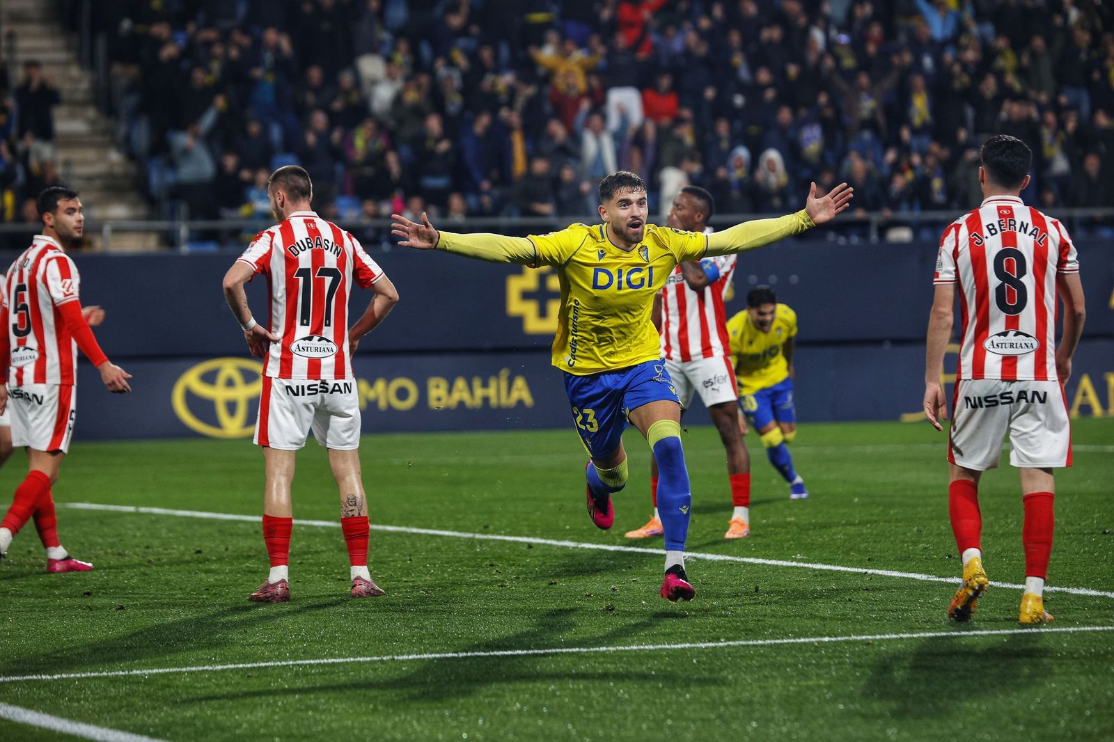 Las imágenes del Cádiz CF-Sporting