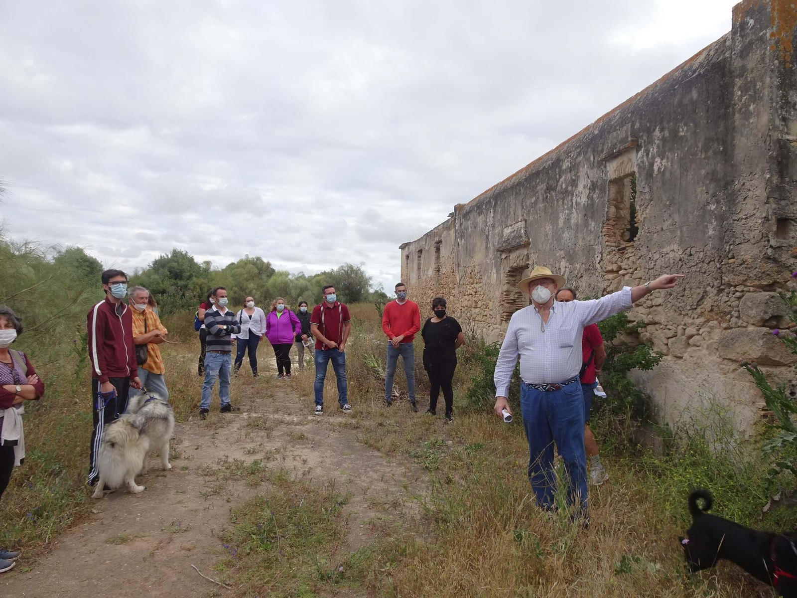 La finca perteneció a la familia del arquitecto Humberto Jiménez, que participó en la visita.