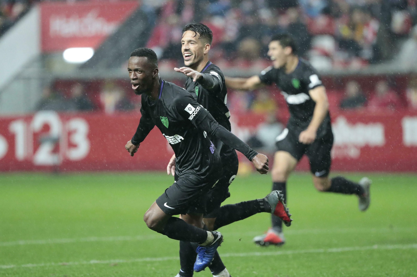 Koné celebra su gol al Sporting.