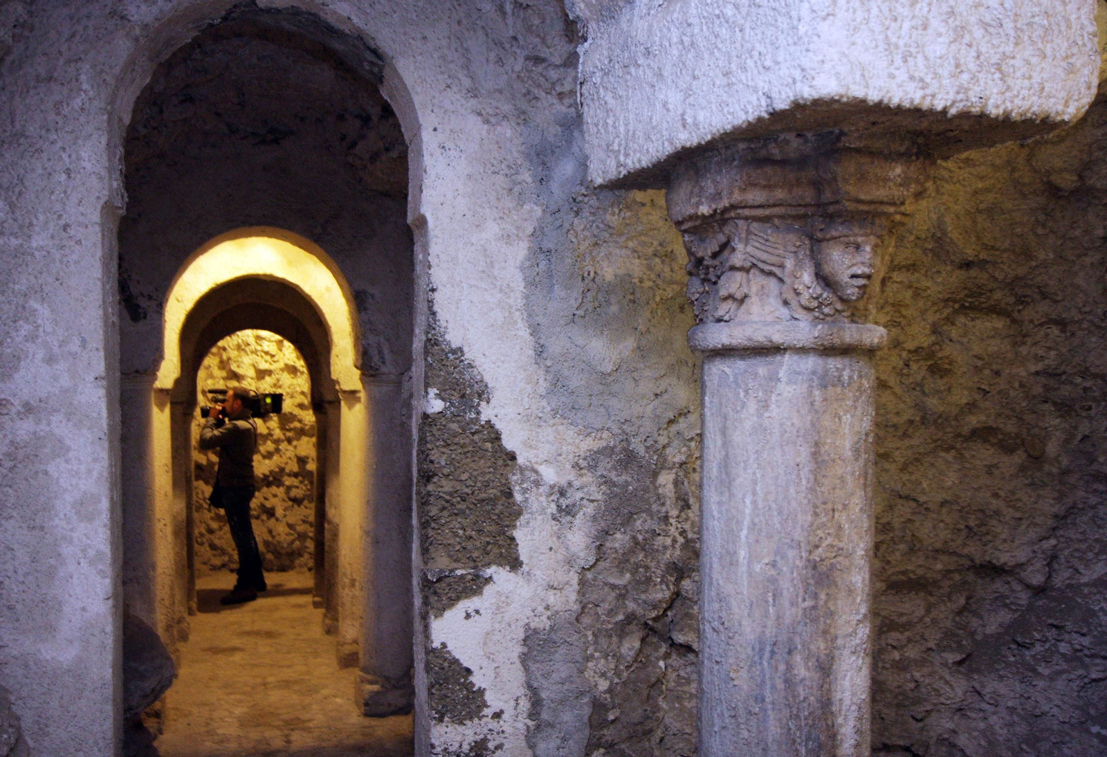 Los secretos del Carmen Blanco: Las intrigantes galerías bajo el palacio sueño de un artista Los secretos del Carmen Blanco: Las intrigantes galerías bajo el palacio sueño de un artista