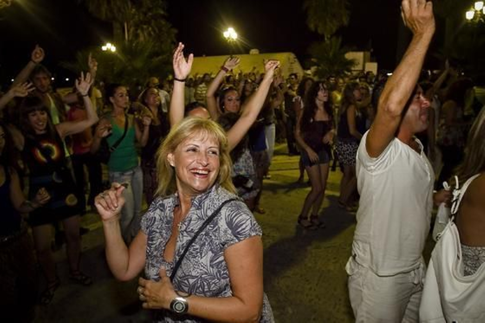 Los gaditanos disfrutan de una noche de cultura ´De sol a sol´. 

Foto: Lourdes de Vicente