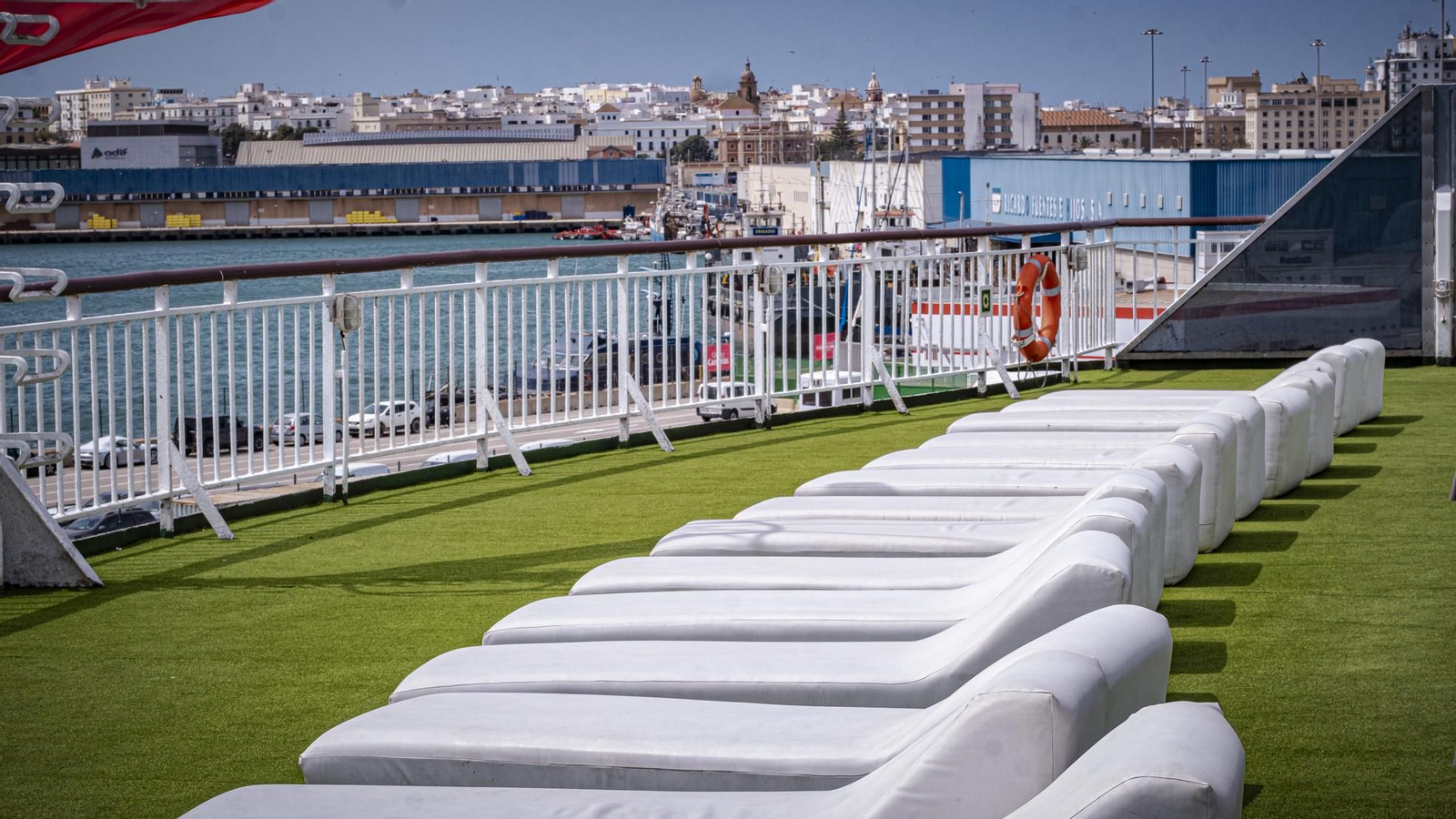 Interior del superferry 'Volcán de Tinamar'.
