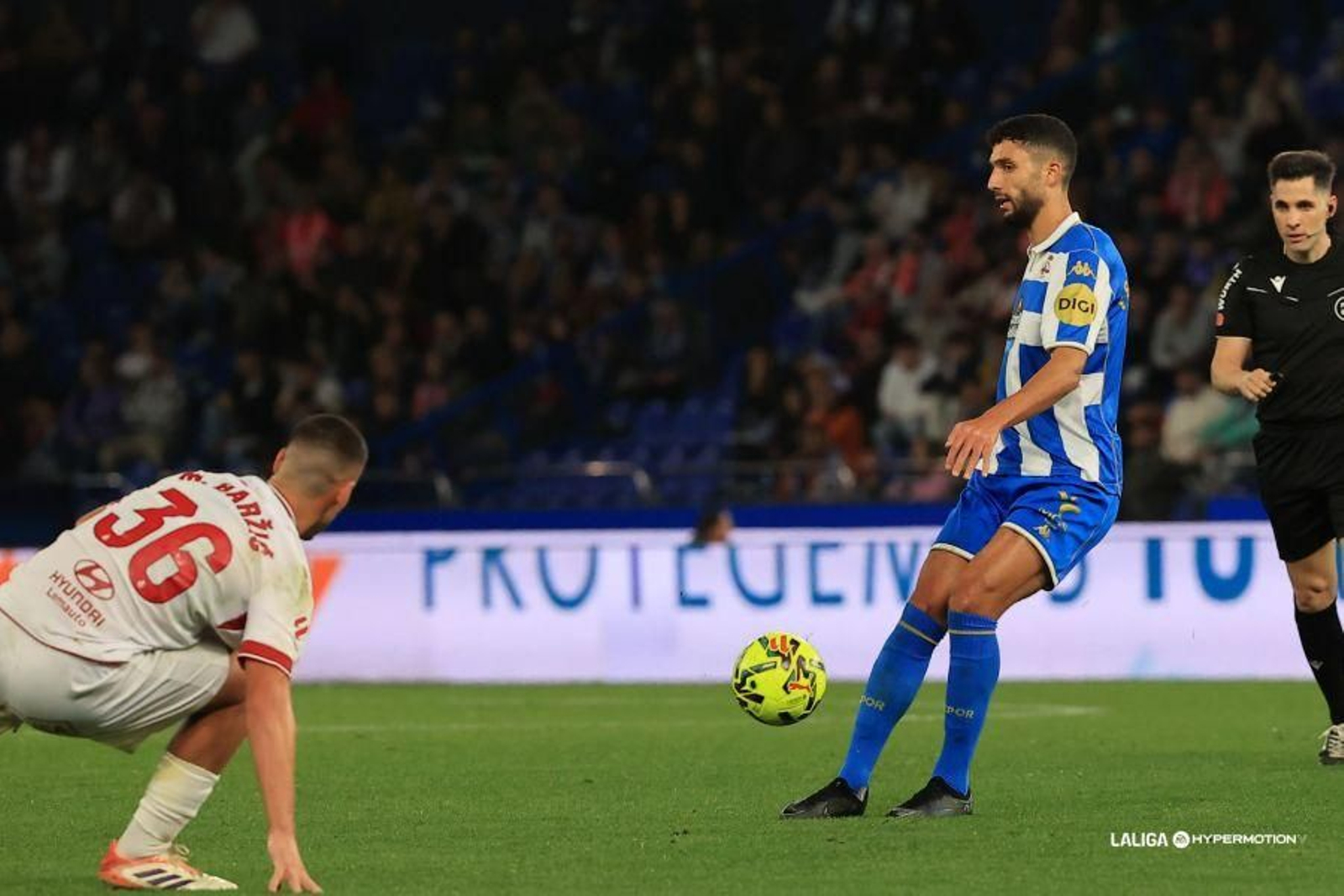 La Cultural Leonesa, próximo rival del Málaga CF, goleada por el Deportivo