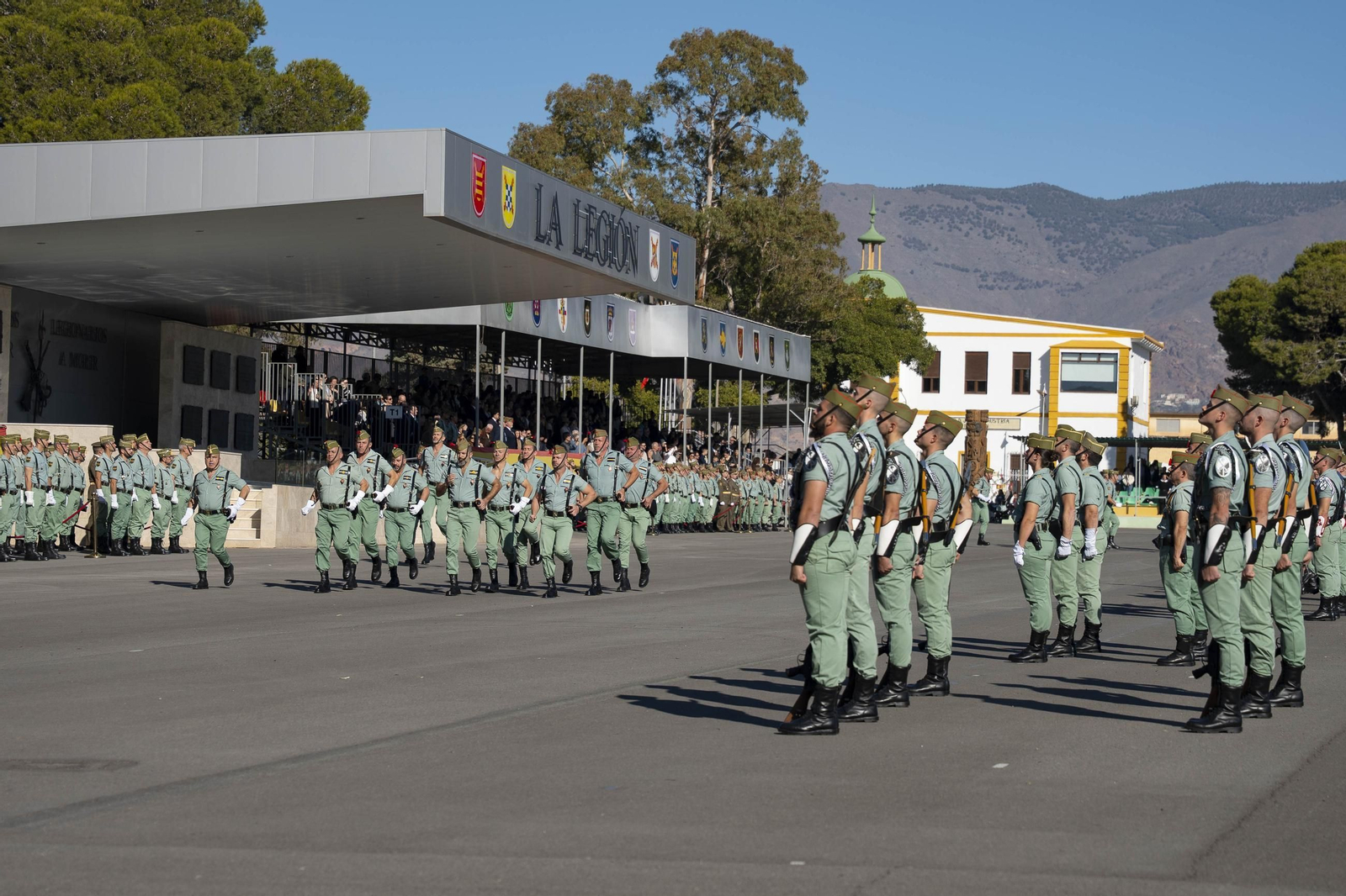 Así conmemora el día de la Inmaculada Concepción la Brigada de la Legión en Almería y despide al contingente que parte a Eslovaquia