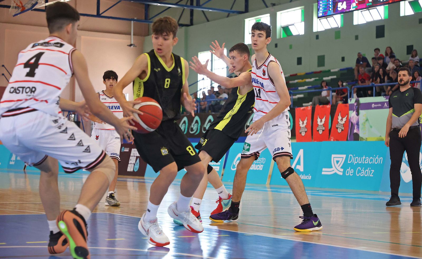 Imágenes de la jornada final del CADEBA infantil masculino de baloncesto en La Línea