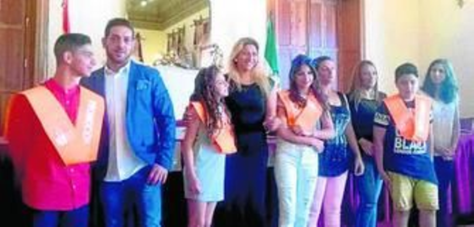 Junta y Secretariado Gitano en la entrega de diplomas a los alumnos.