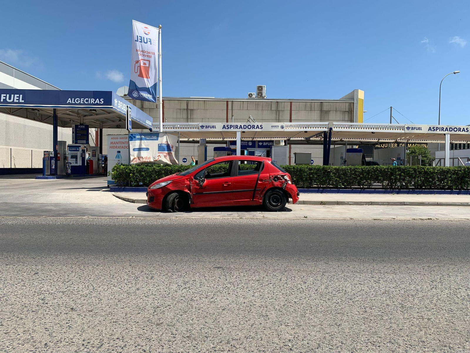 Uno de los coches accidentados.