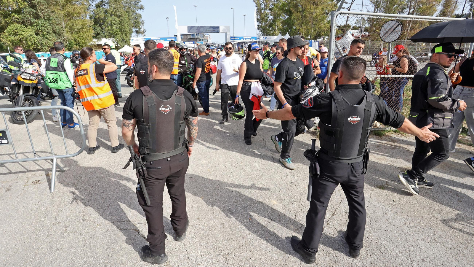 Salida de la caravana motera desde el Circuito de Jerez - Ángel Nieto Salida de la caravana motera desde el Circuito de Jerez - Ángel Nieto