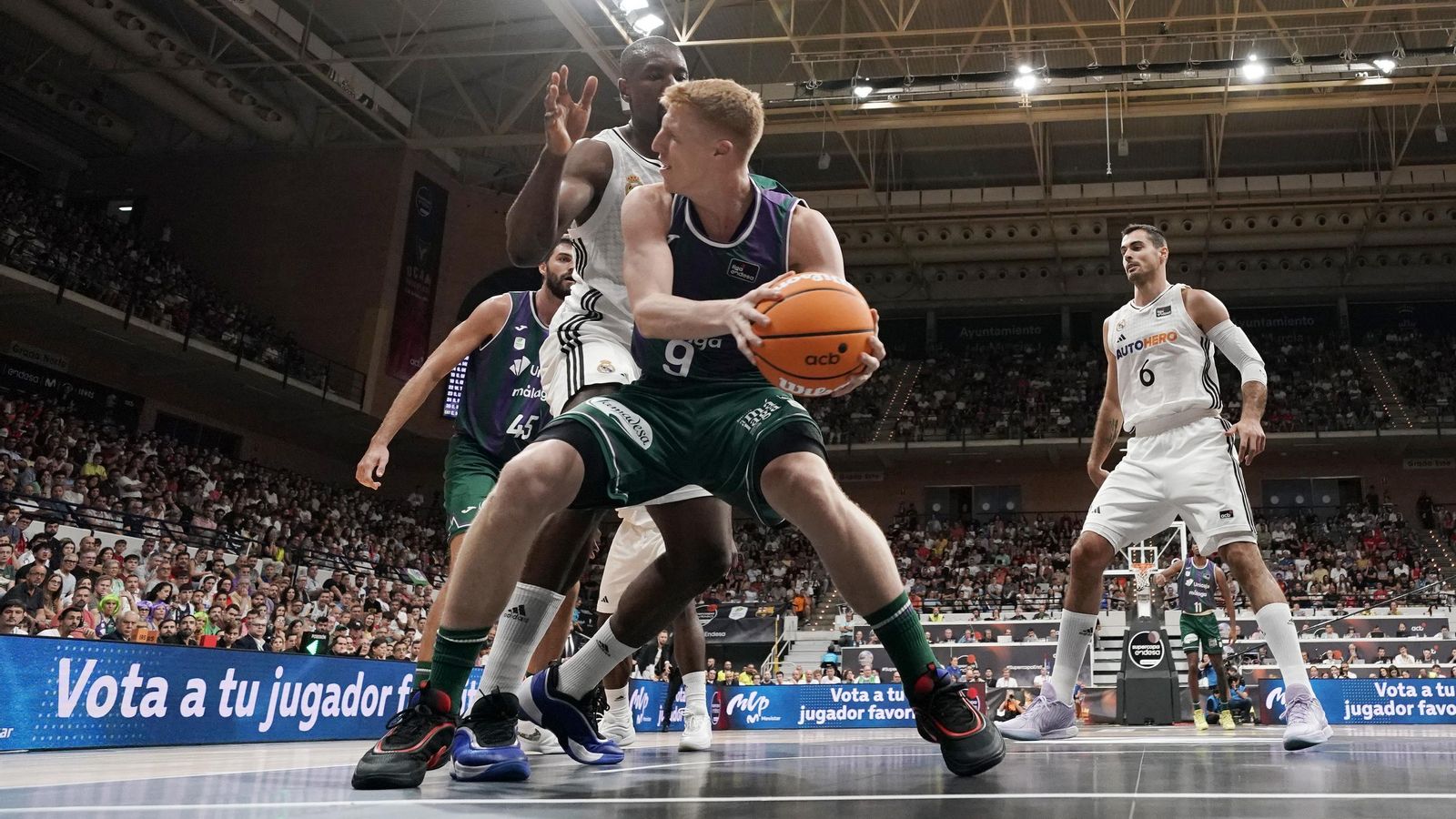 El Real Madrid - Unicaja, final de la Supercopa, en fotos
