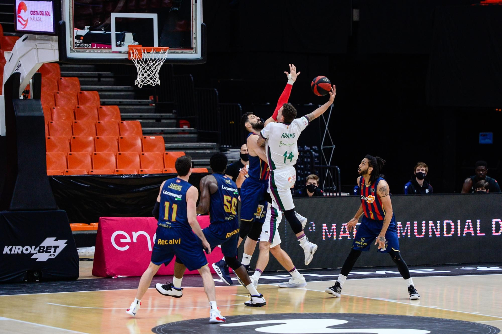 El Baskonia-Unicaja, en fotos