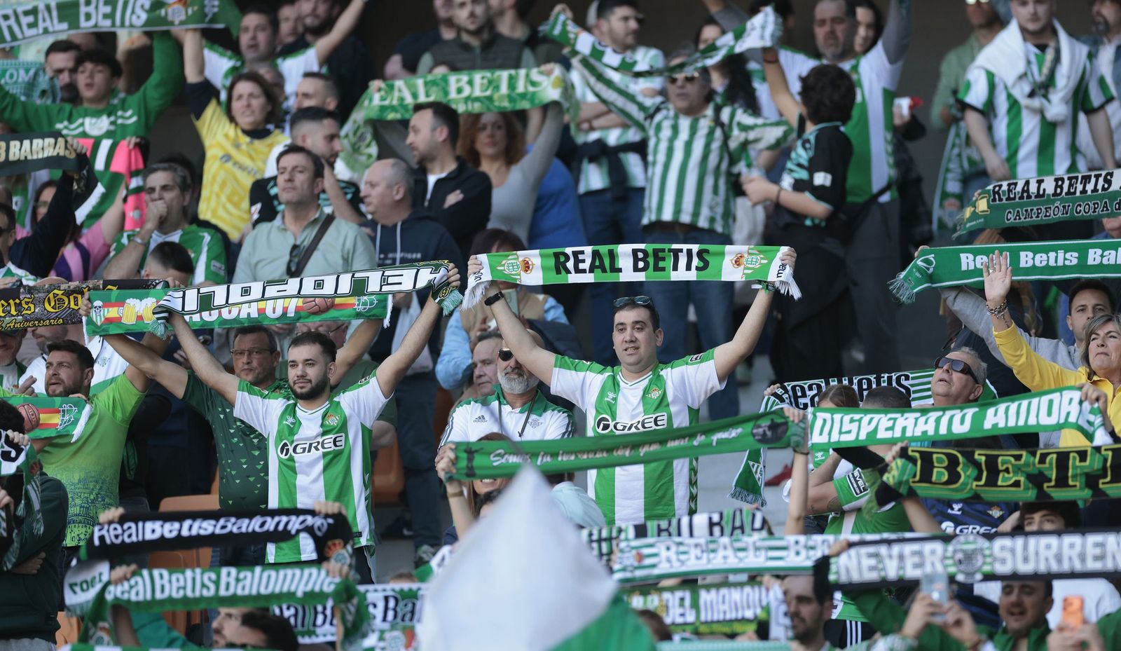 Búscate en las fotos del Betis - Rayo