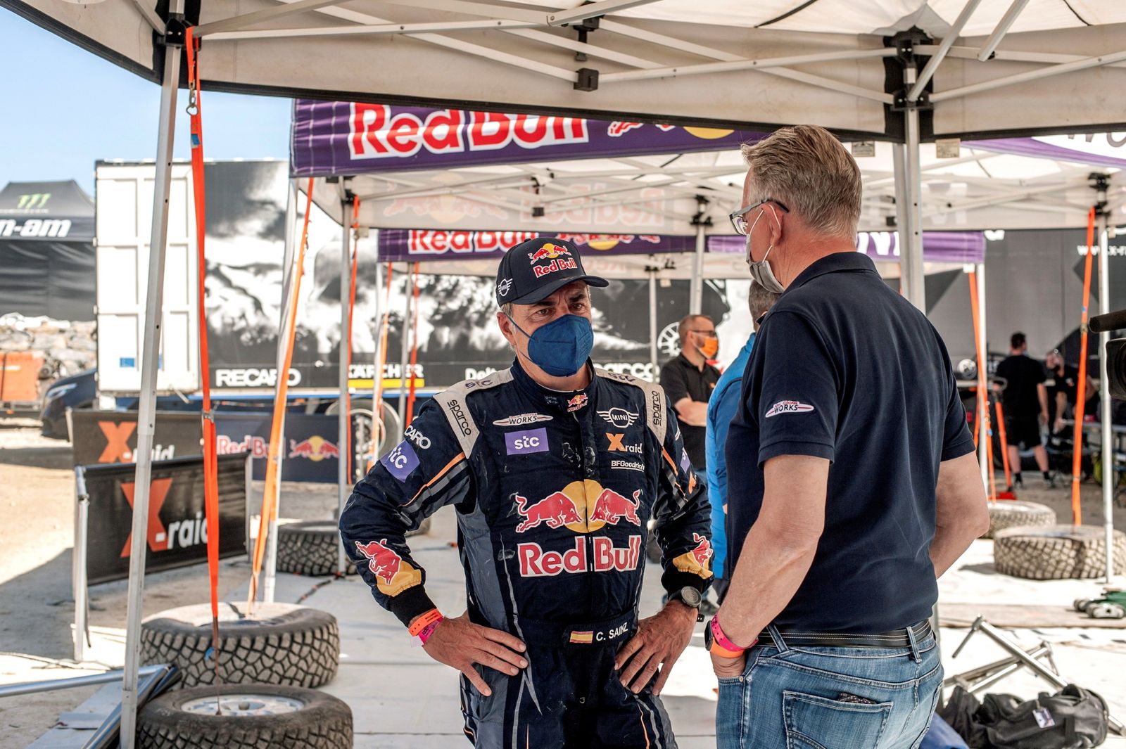 Los grandes del Dakar enseñan el paisaje rural de Andalucía