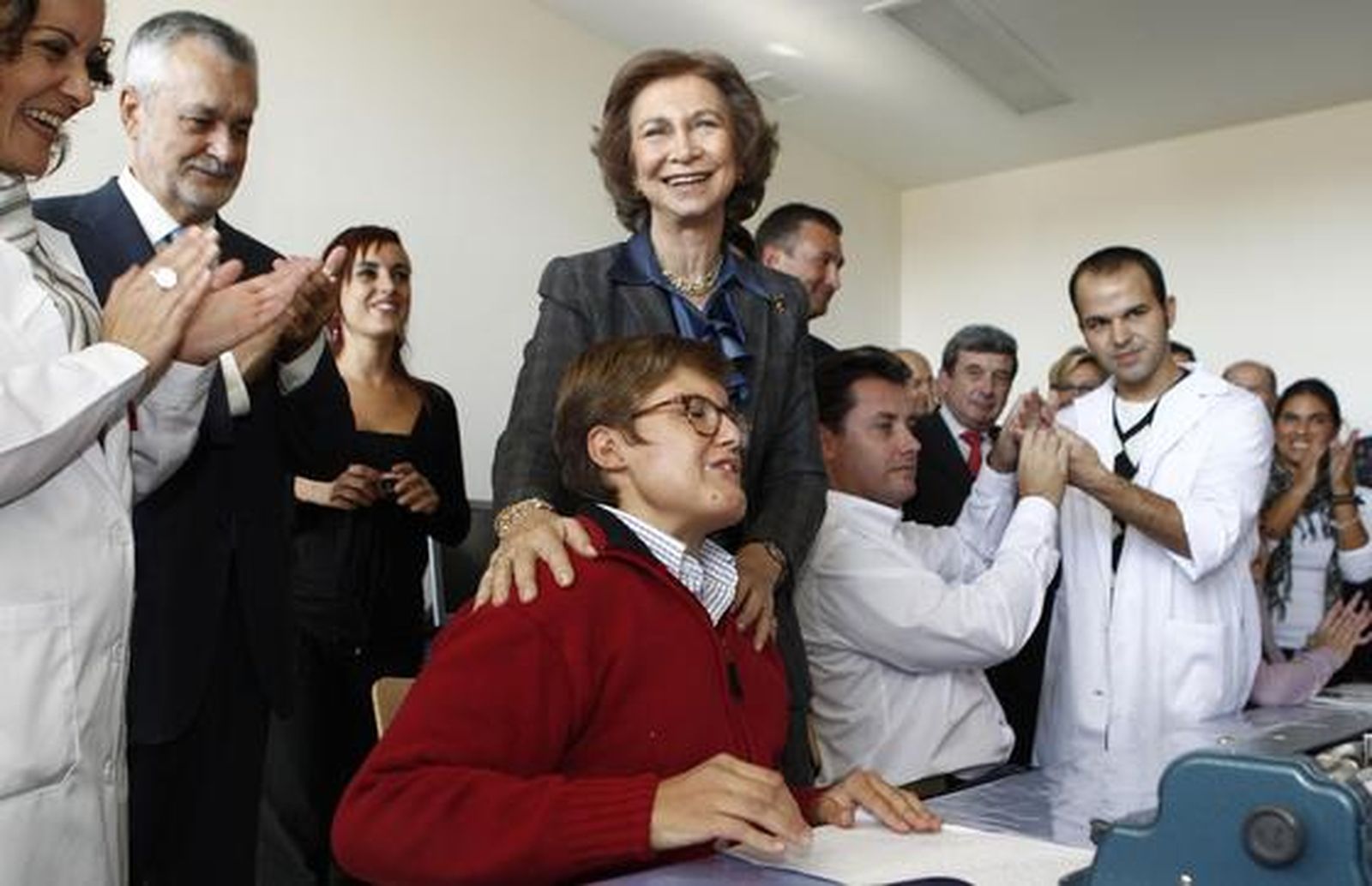 La Reina Doña Sofia inaugura el primer centro de atención a personas sordociegas.

Foto: Antonio Pizarro