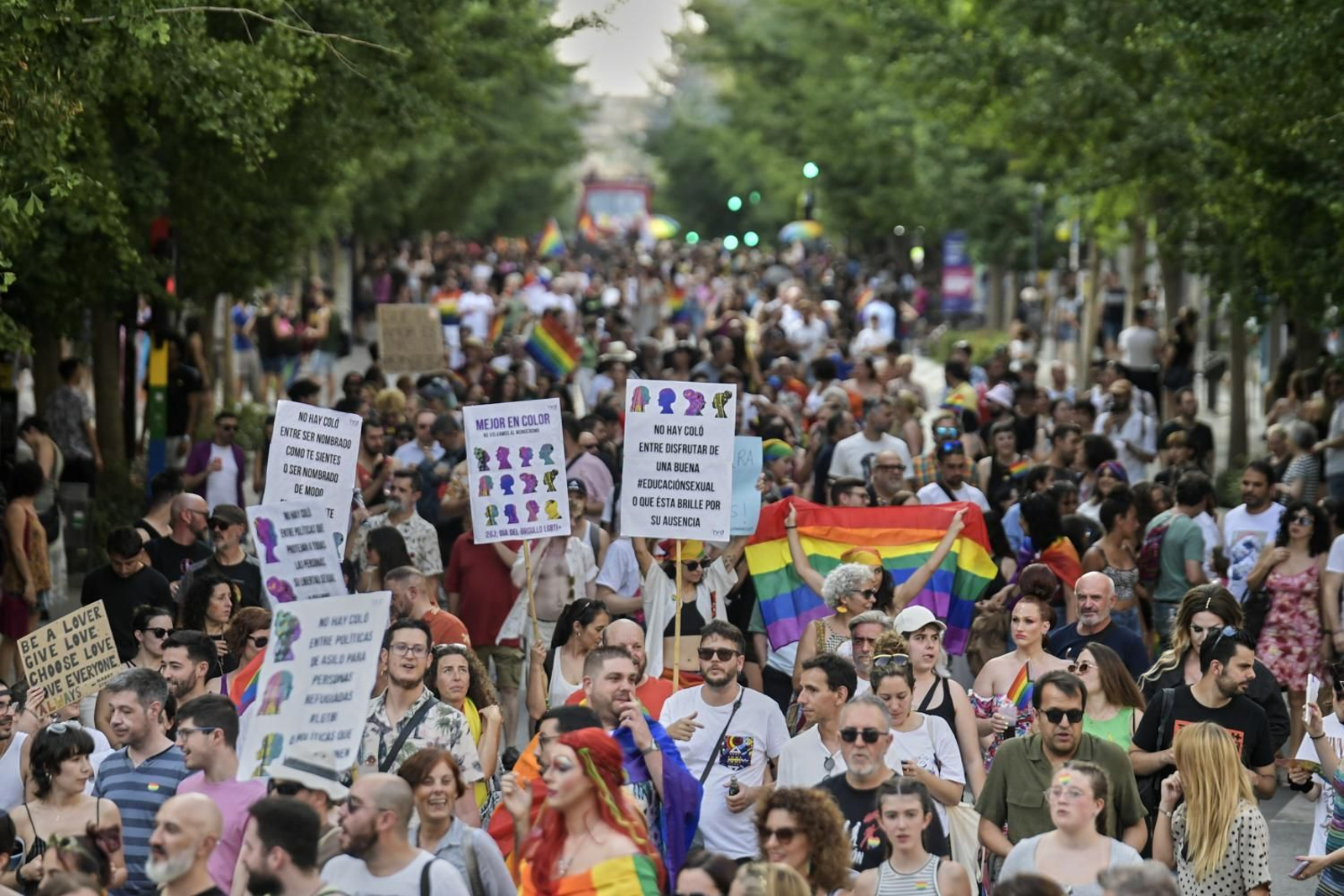 El pregón de Jedet y la marcha del Orgullo en Granada, en imágenes