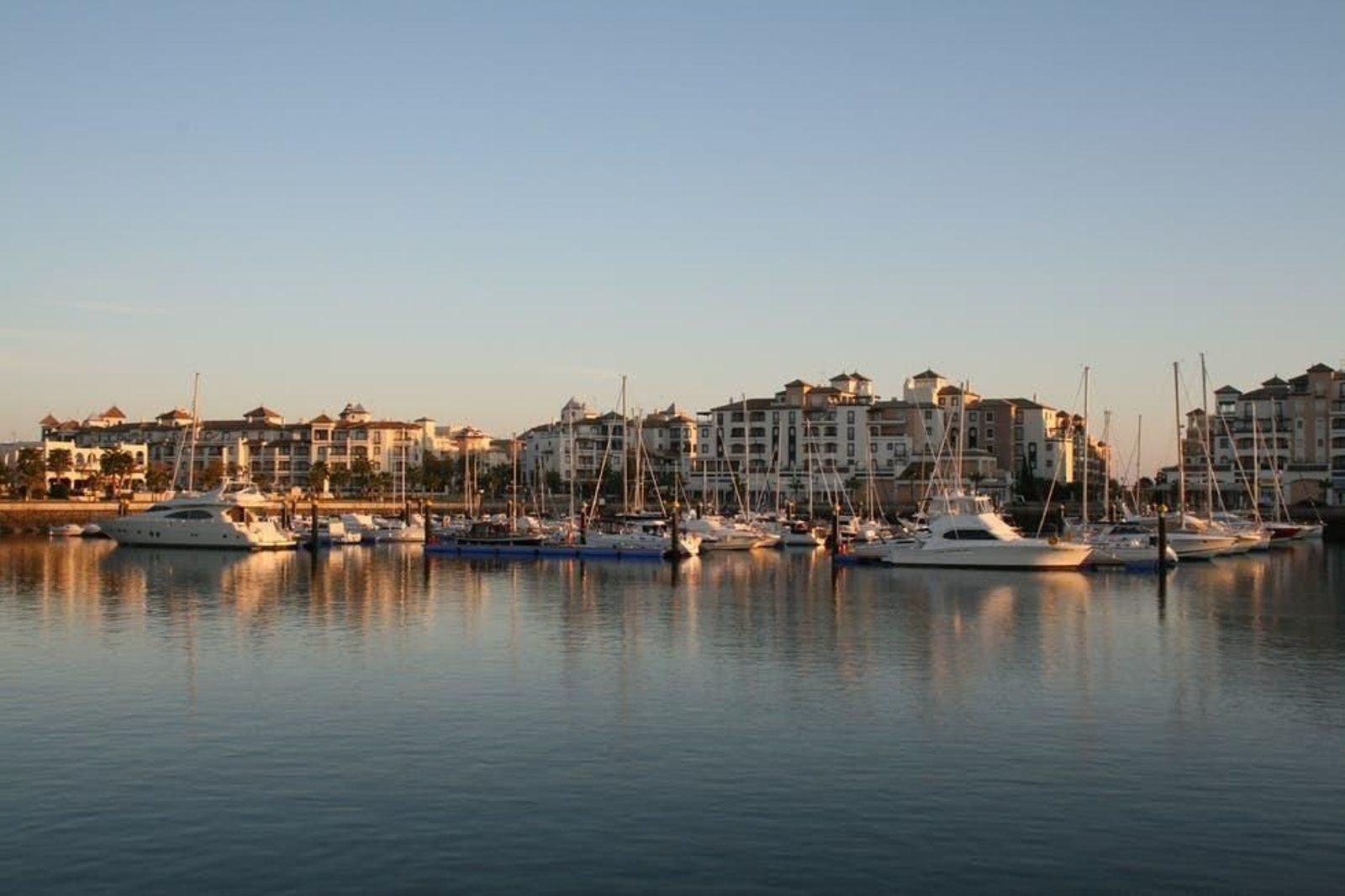 Marina de Isla Canela