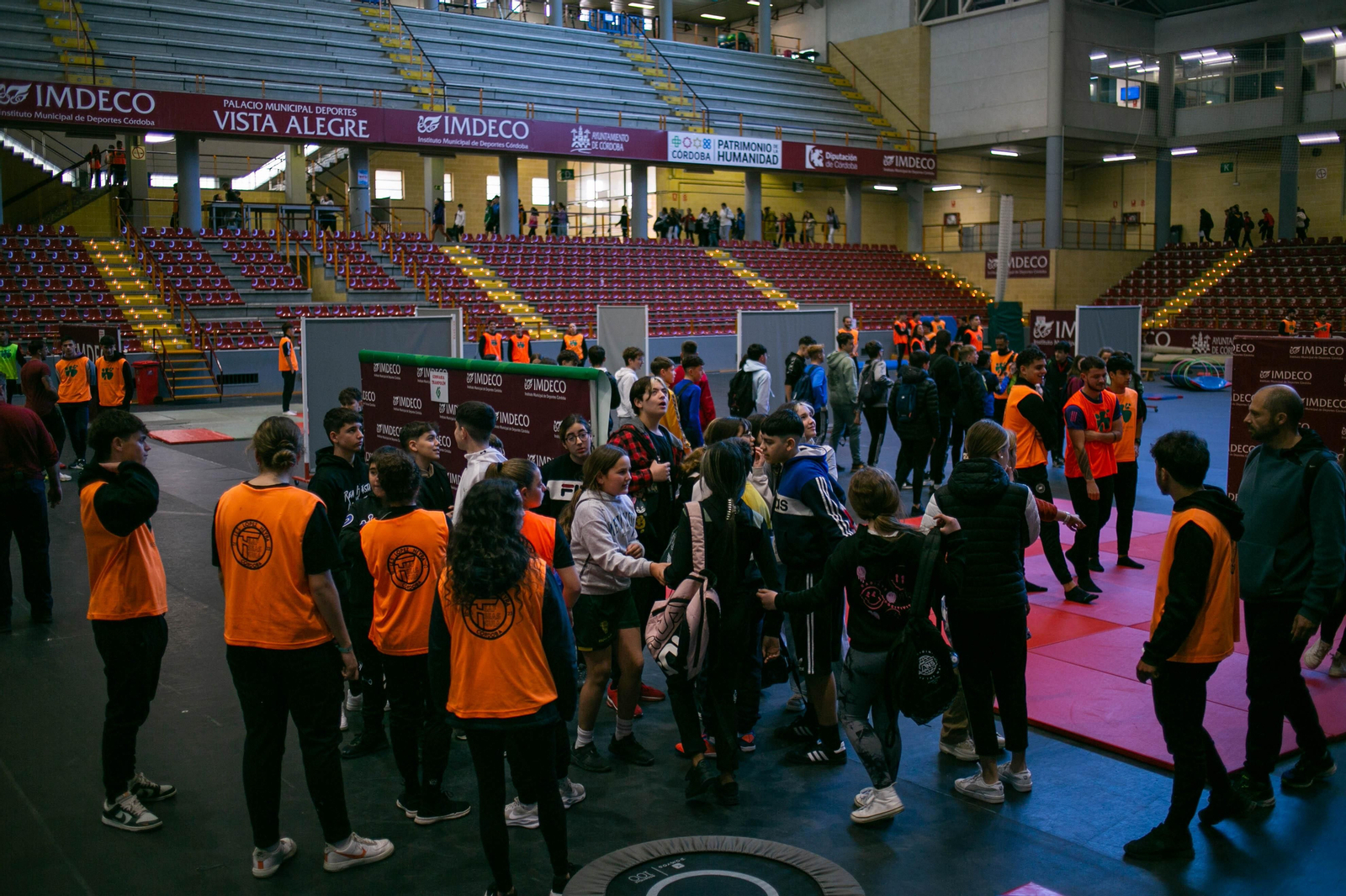 La 'Gimnastrada' del instituto López Neyra de Córdoba, en imágenes