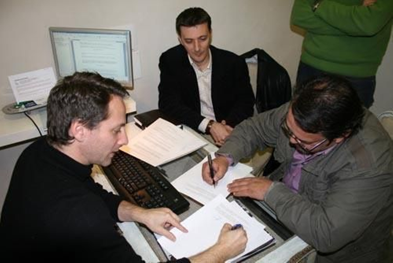 El diseñador Juan Vara hará el nuevo uniforme de la banda de las Cigarreras