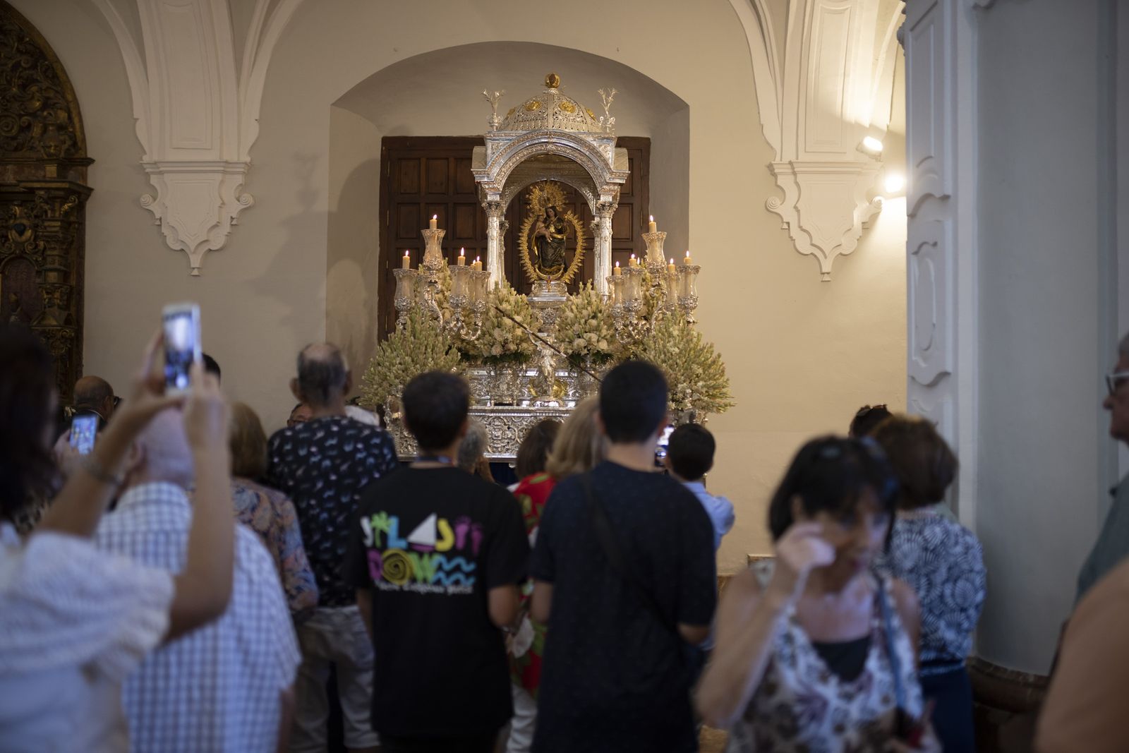 Imágenes de la salida de la Virgen de la Cinta desde la Catedral hacia el Santuario