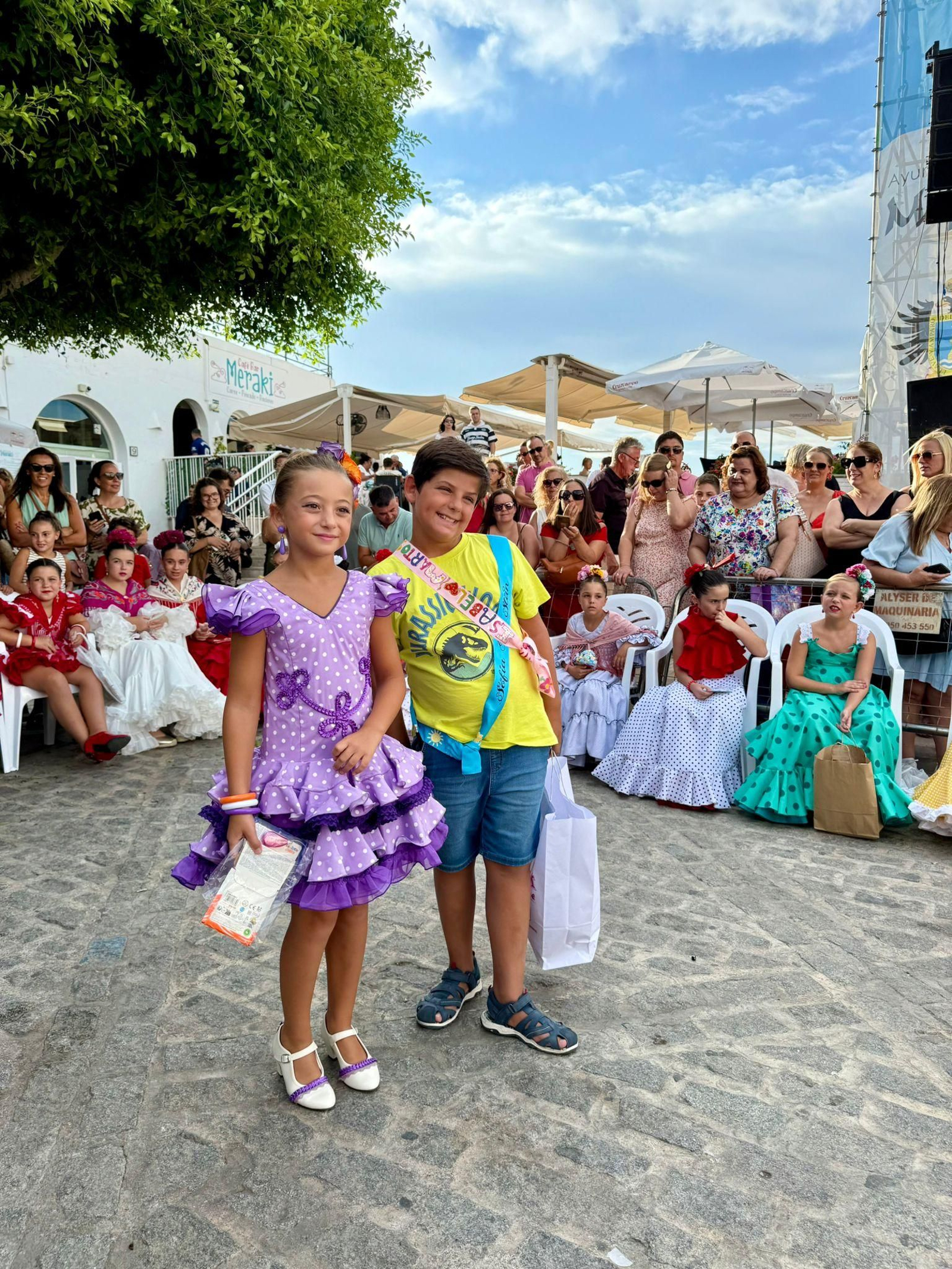 Las mejores imágenes de la Feria del Mediodía y la carrera de cintas infantiles de Mojácar