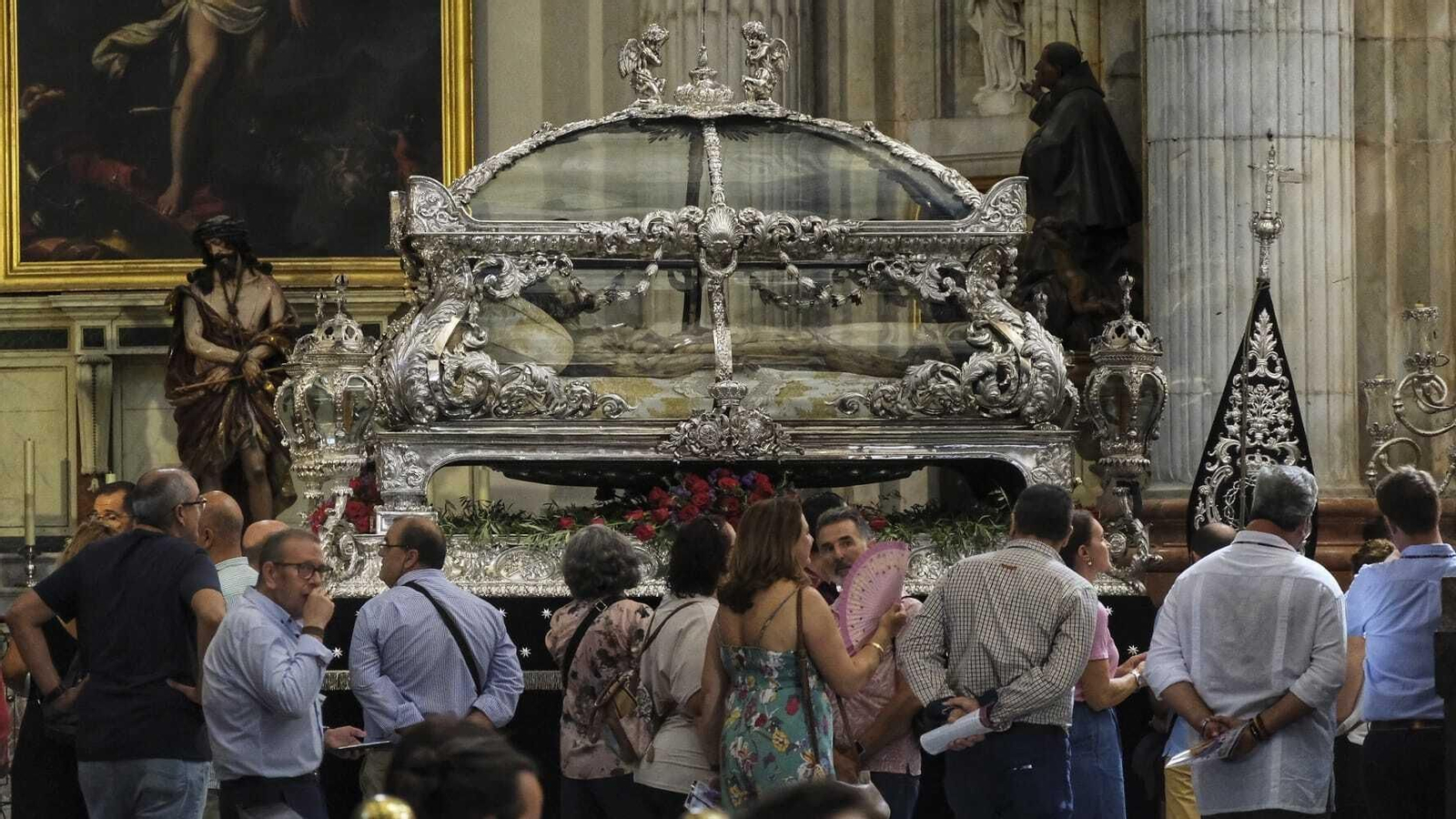 Magna Cádiz 2022: Lleno en la Catedral de Cádiz para ver los 17 pasos