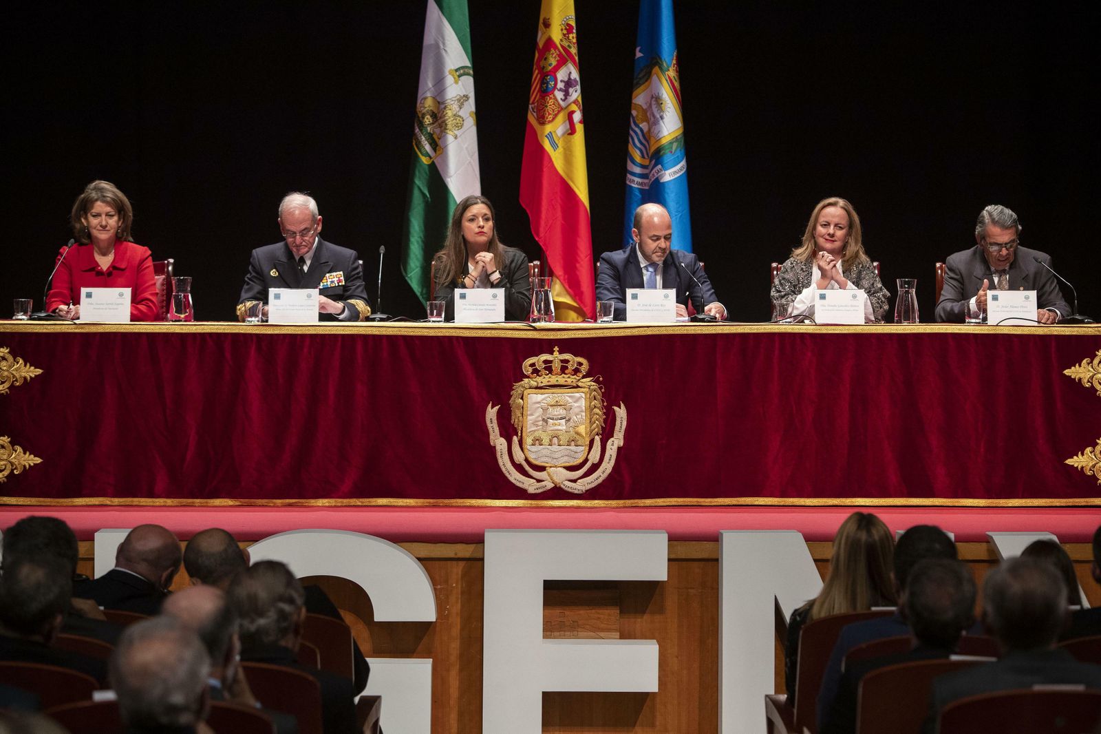 Sarriá, López, Cavada, De Lara, González y Alonso, en la inauguración del congreso de ingenieros navales.