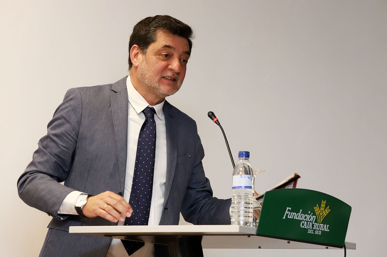 Imágenes de la presentación de la Guía de Semana Santa de Huelva Información