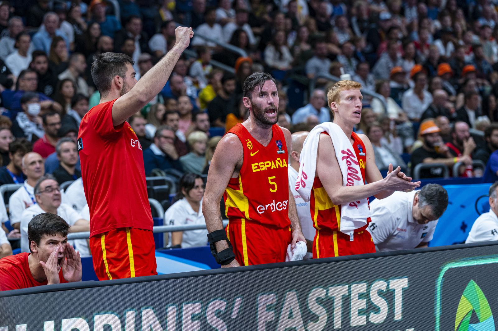 Las fotos de Darío Brizuela y Alberto Díaz en la victoria de España sobre Alemania en el Eurobásket