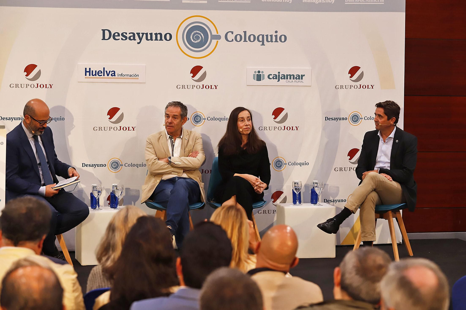 Las imágenes en el Desayuno-Coloquio del Grupo Joly "Competitividad innovación y eficiencia el sector de los frutos rojos ante el reto de la sostenibilidad"
