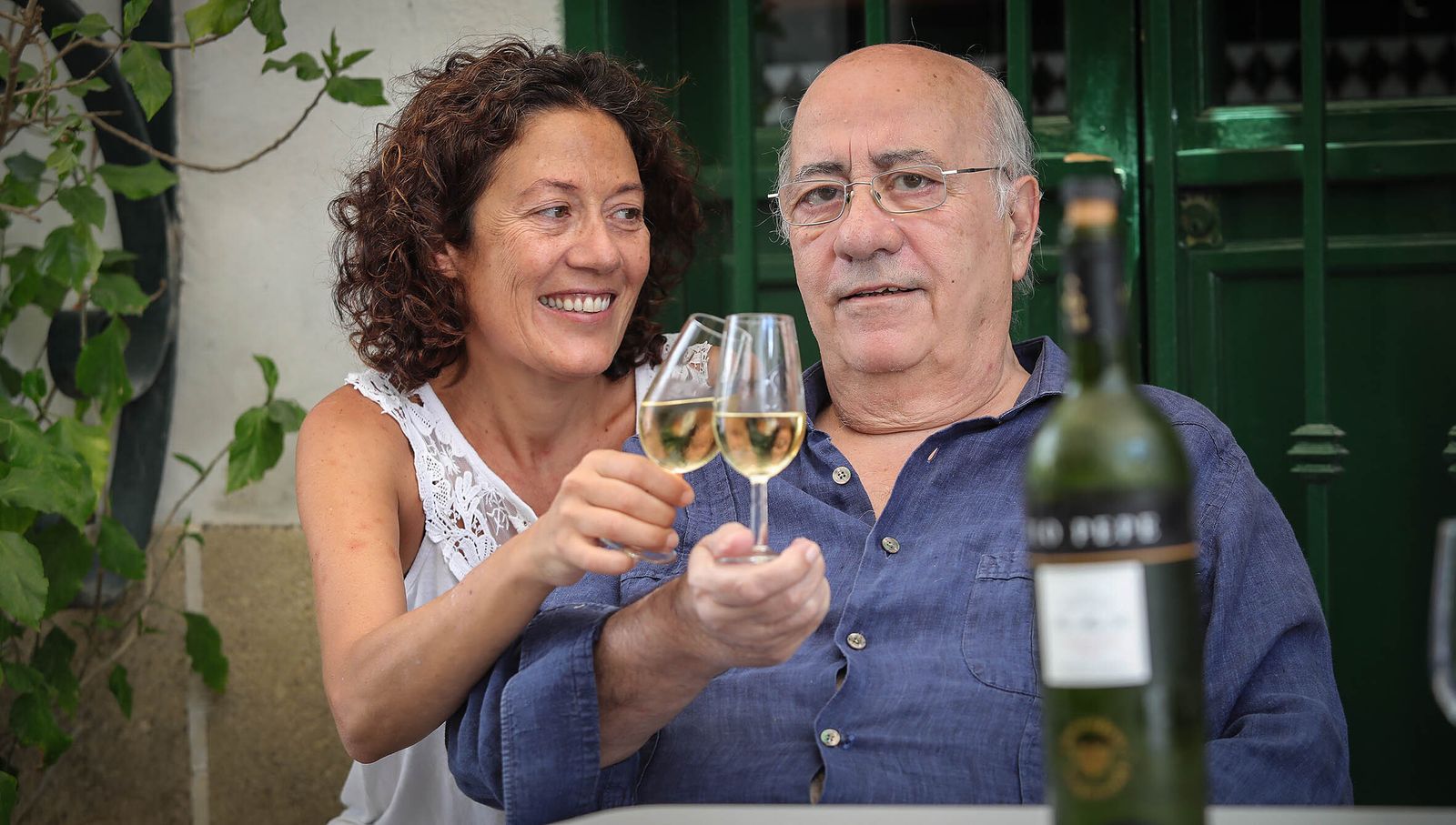 Imágenes de restaurantes y bares que comienzan la reapertura