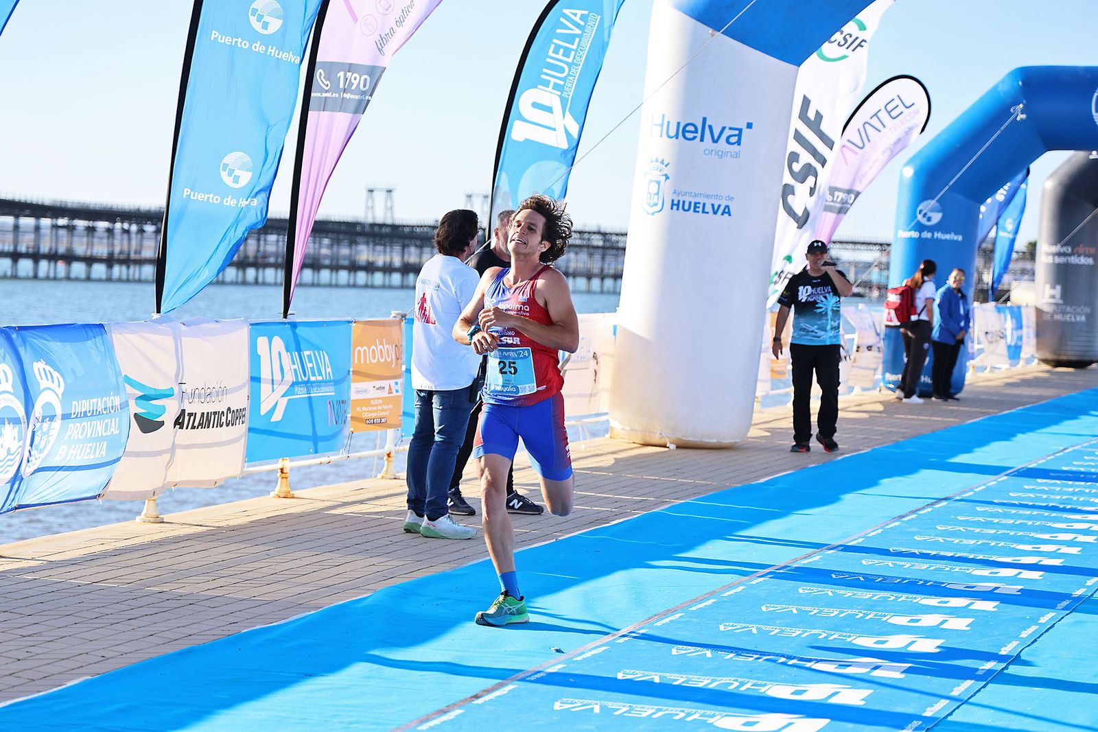 Imágenes de la 10K Huelva Avatel Telecom 'Puerta del Descubrimiento'