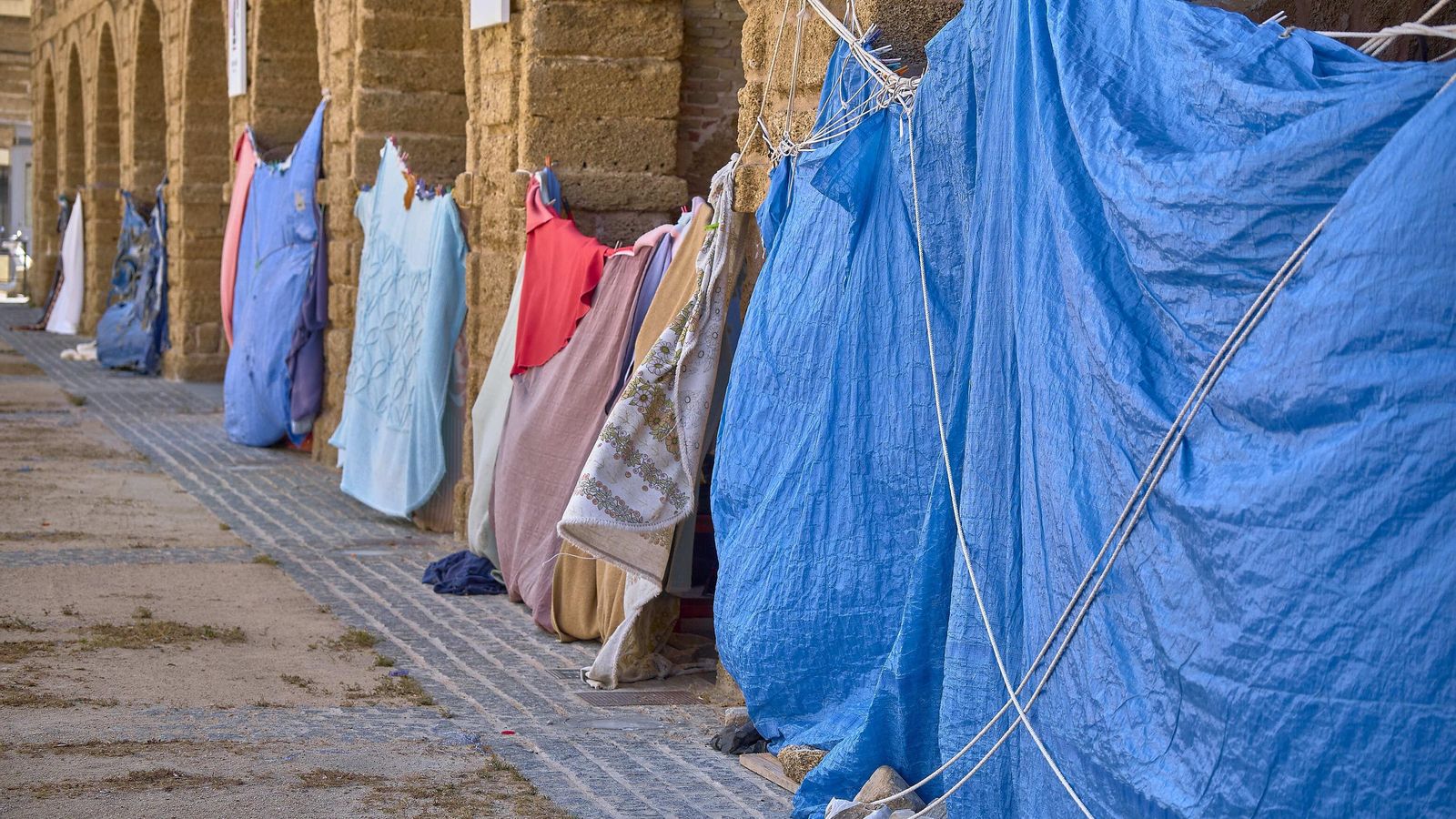 Los Servicios Sociales no han solventado el problema de los sin techo.