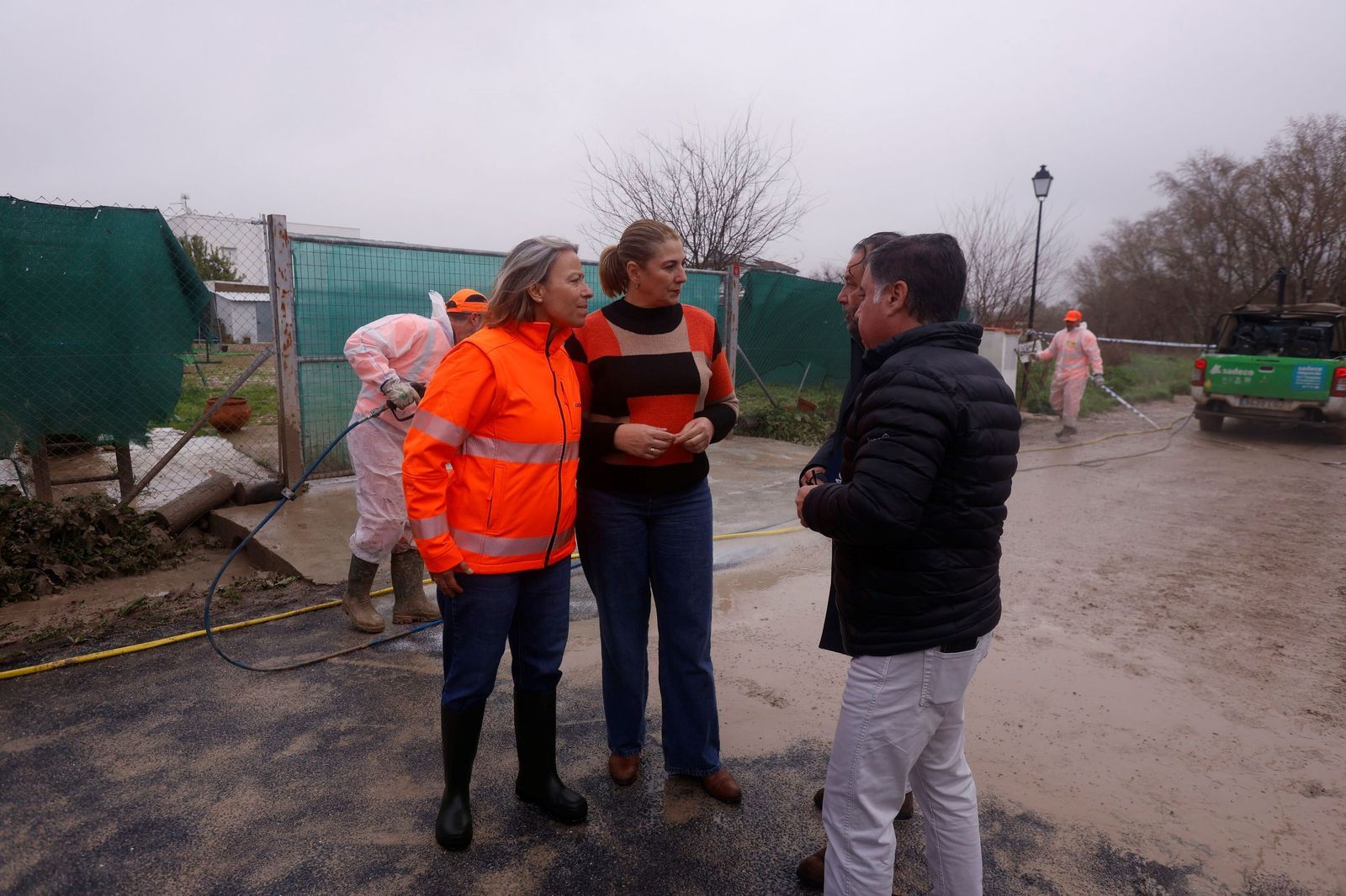 Limpieza en las parcelas de Córdoba tras el tren de tormentas